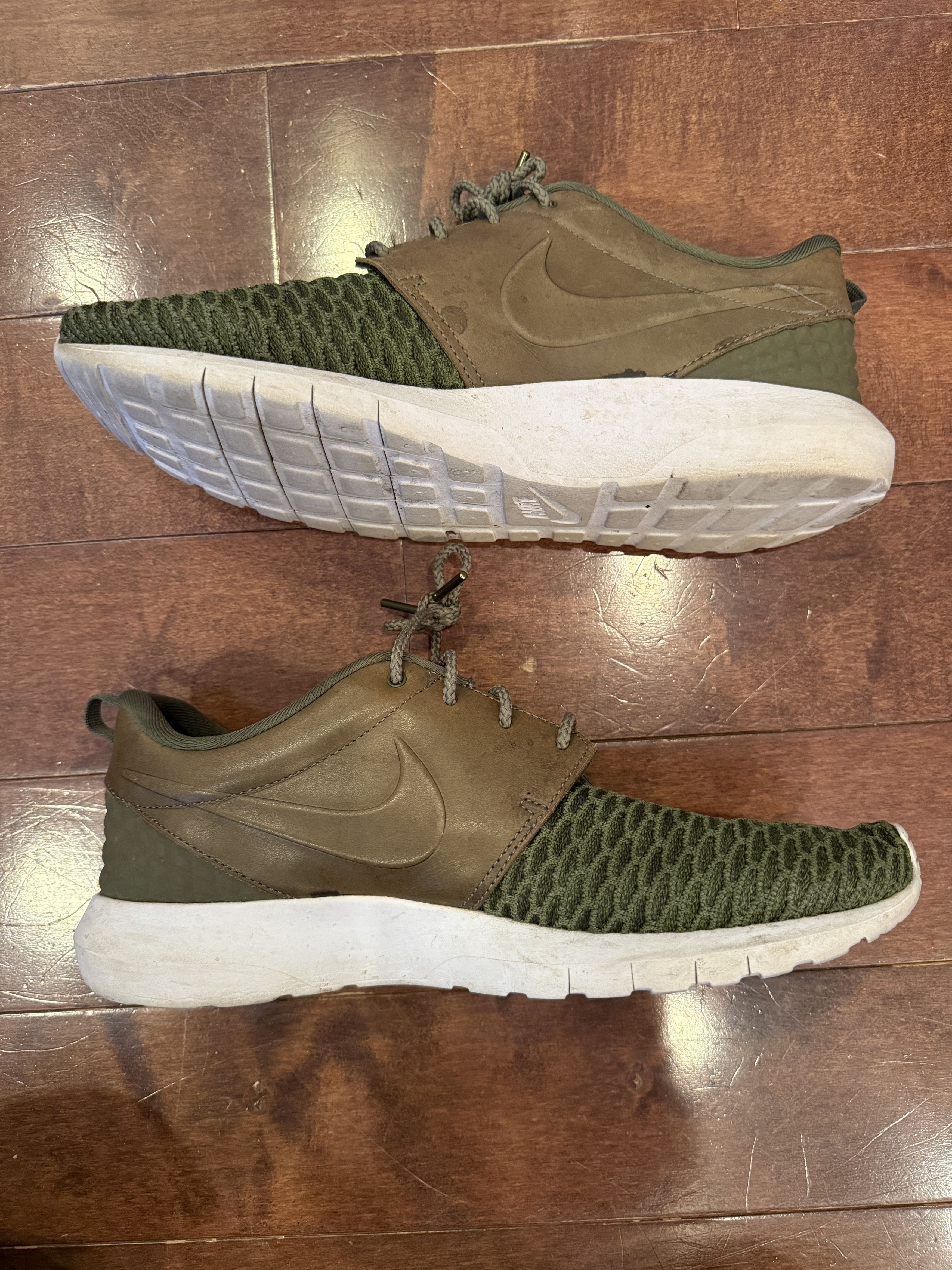 Nike Nike Roshe Run Size 11 Size US 11 / EU 44 - 5 Thumbnail