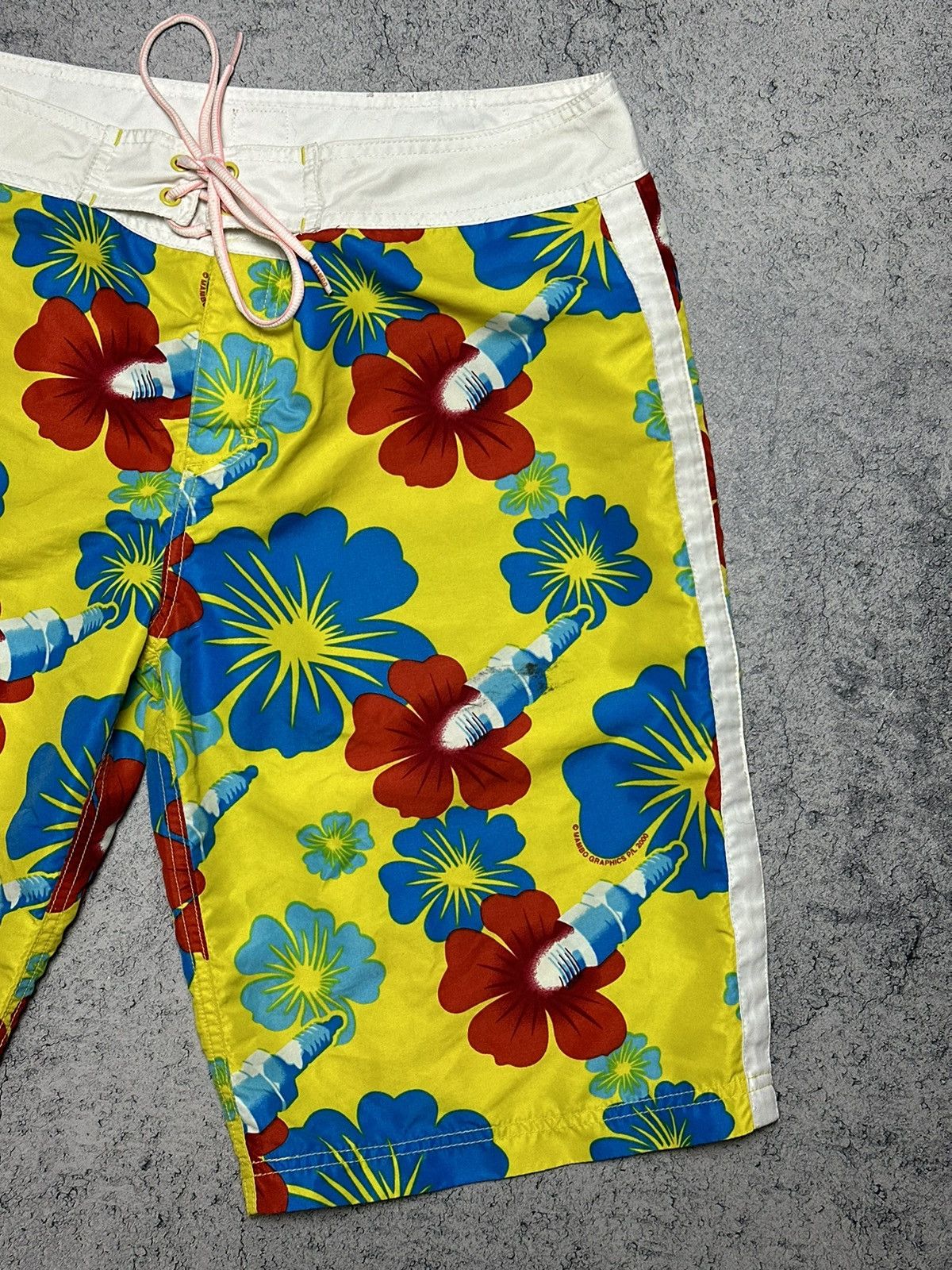 Mambo Vintage Mambo Goddess 2000 Floral Surf Shorts Size US 32 / EU 48 - 2 Thumbnail