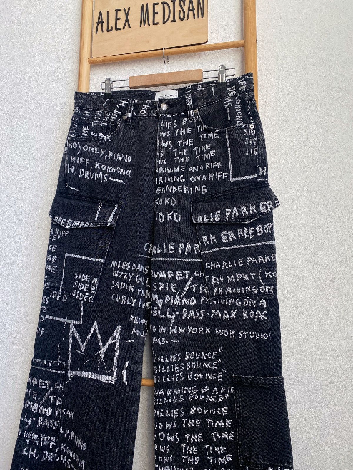 H&M × Jean-Michel Basquiat × Who Decides War Who Decides War Baggy denim jeans H&M x Basquiat x Ev&Tela Size US 32 / EU 48 - 5 Thumbnail