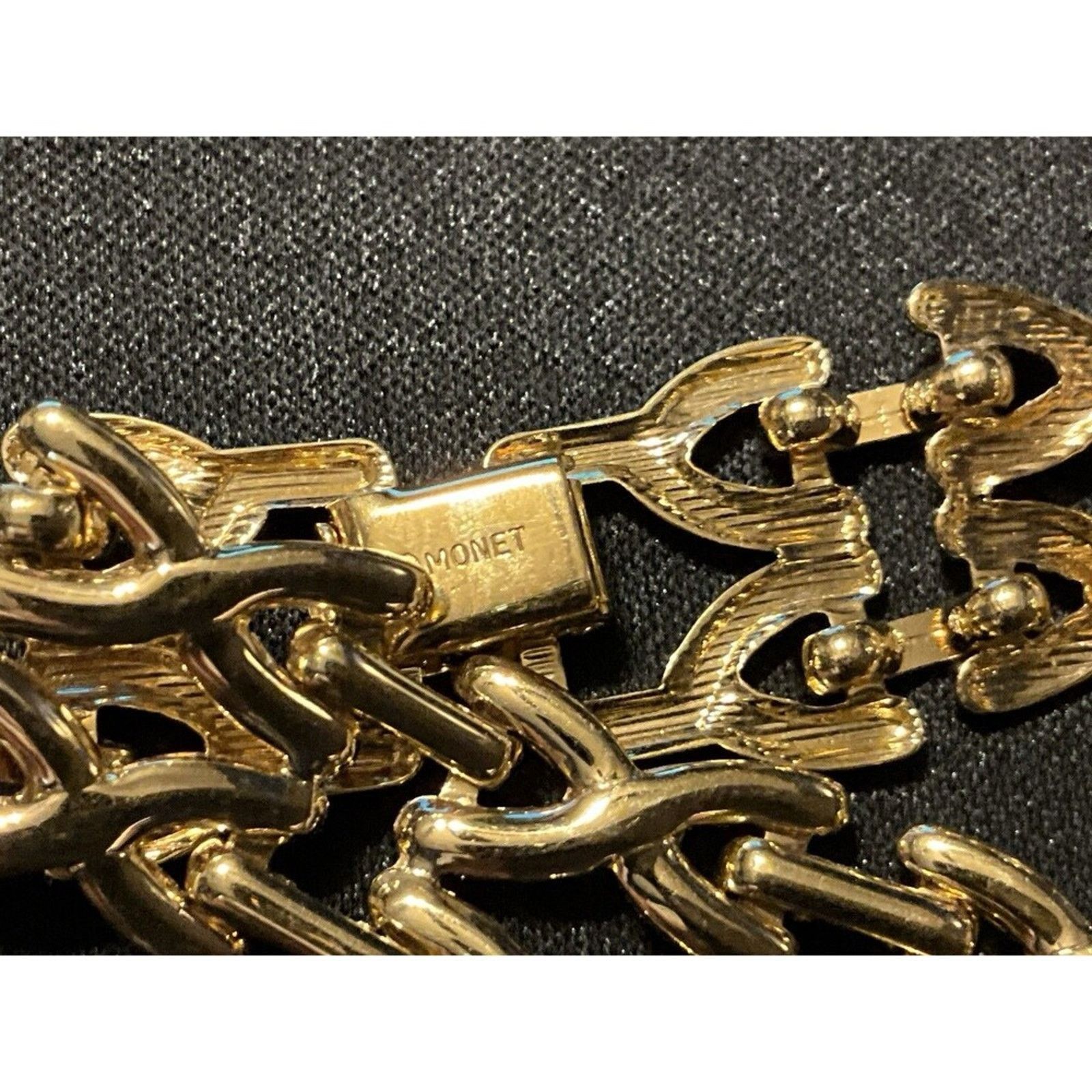 Monet Monet Gold Tone 7in Chain Bracelet W/ Fold Over Clasp Size ONE SIZE - 2 Thumbnail