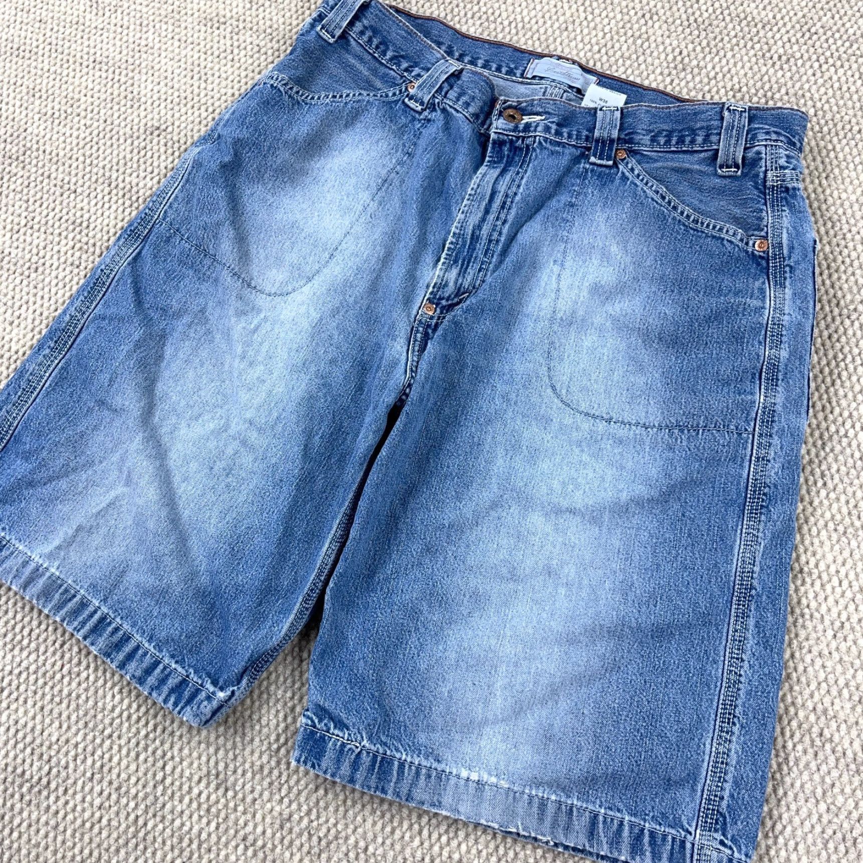 Levi's VINTAGE Levi's Short Men 36 Relaxed Denim 10 in 5-Pocket Blue Medio Wash Jorts 2000s 90s Logo Mens Size US 36 / EU 52 - 3 Thumbnail