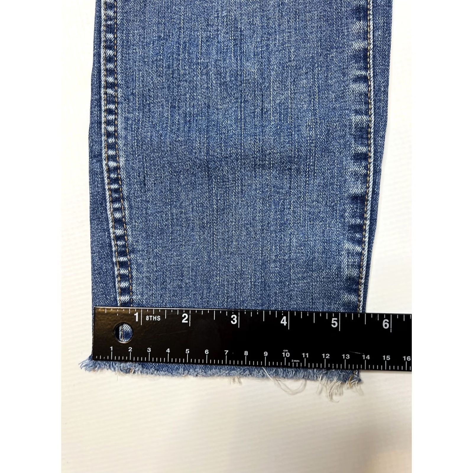 Madewell Madewell Curvy High Rise Skinny Jeans Size 27 Denim Blue Medium Wash 5-Pocket Distressed Belt Loops 25in Inseam Size 27" / US 4 / IT 40 - 3 Thumbnail