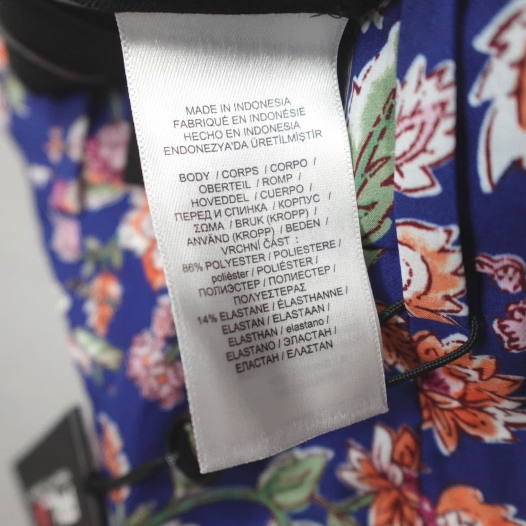 RLX Ralph Lauren RLX Ralph Lauren Shorts Size 36 Floral Classic Fit 9” Inseam Water Repellent Size US 36 / EU 52 - 5 Thumbnail