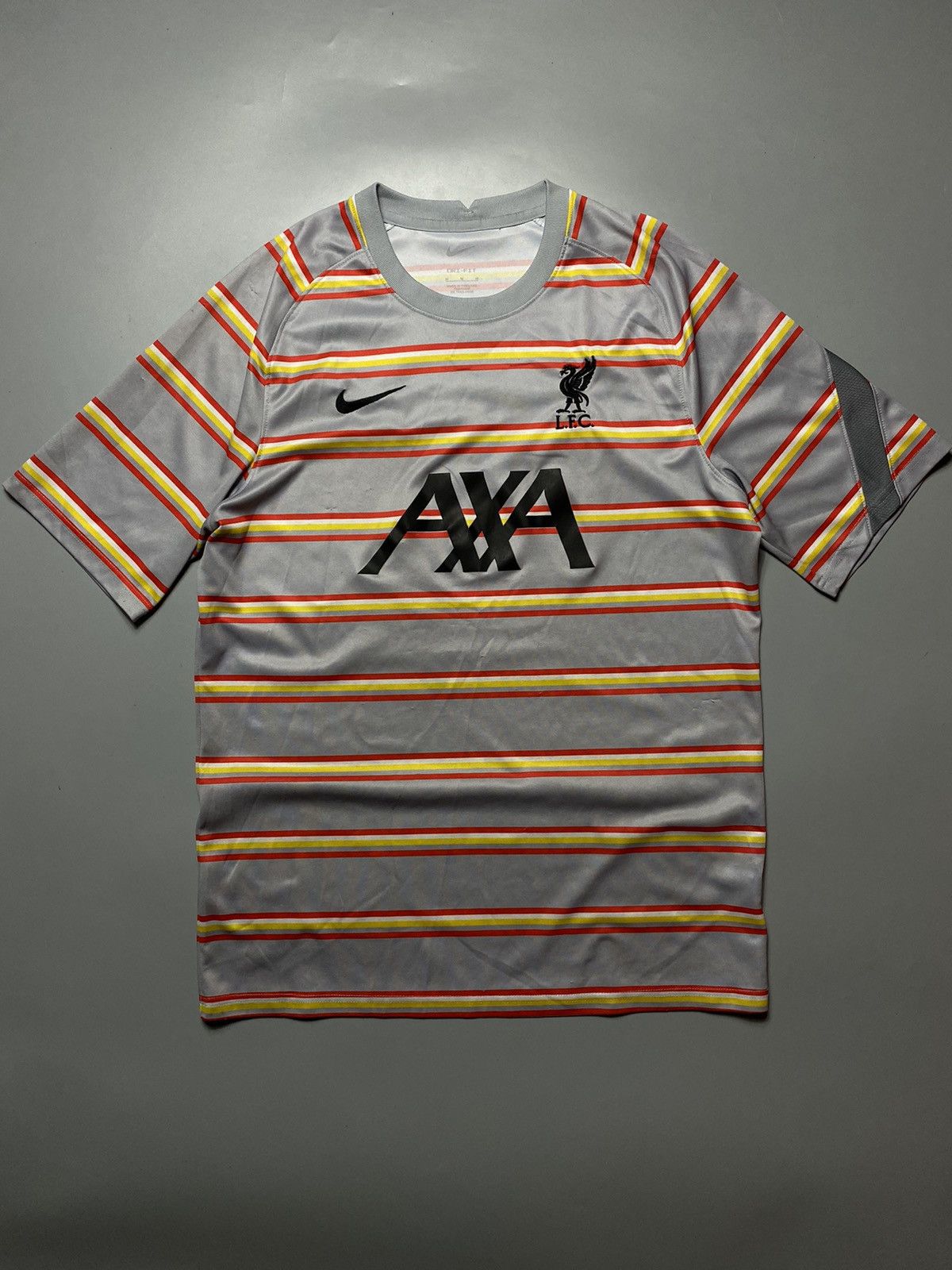 Nike Nike Liverpool FC soccer jersey y2k Size US M / EU 48-50 / 2 - 1 Thumbnail
