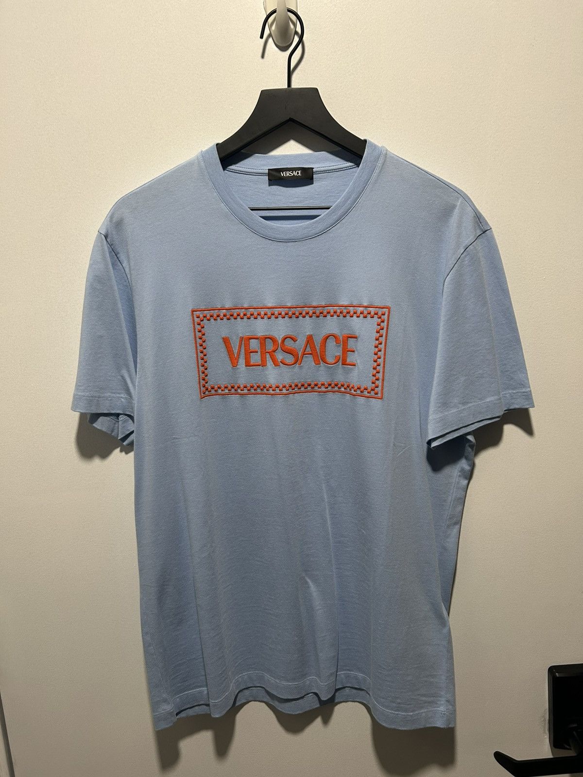 Versace Versace 90s Vintage Embroidered Logo Tee Size US XL / EU 56 / 4 - 1 Thumbnail