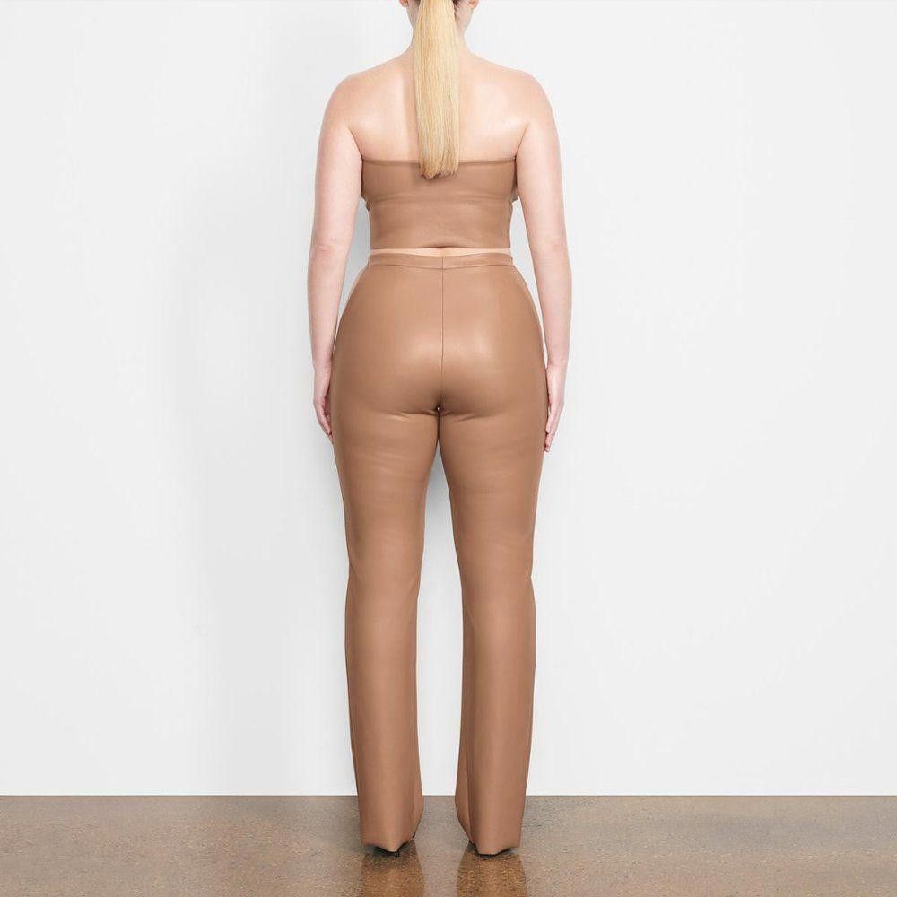 Designer CT1064b SKIMS FAUX LEATHER BOOT CUT PANT-SIENNA S Size 28" / US 6 / IT 42 - 2 Thumbnail