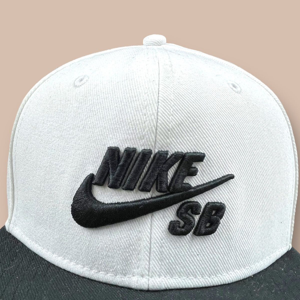 Nike Nike SB White Snapback Size ONE SIZE - 9 Thumbnail
