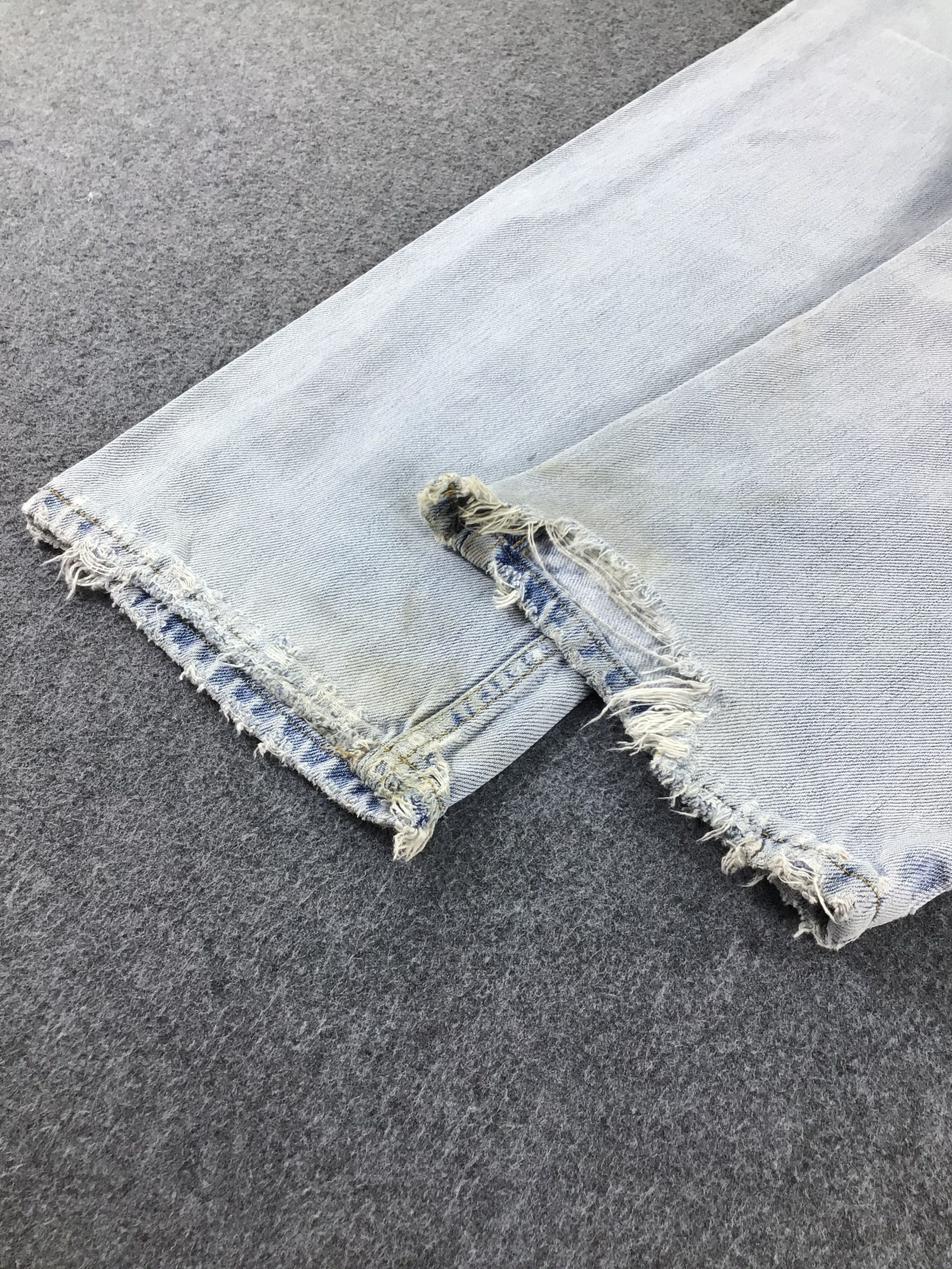 Levi's Vintage Levis 505 Jeans Distress Light Wash -J581 Size US 34 / EU 50 - 6 Thumbnail