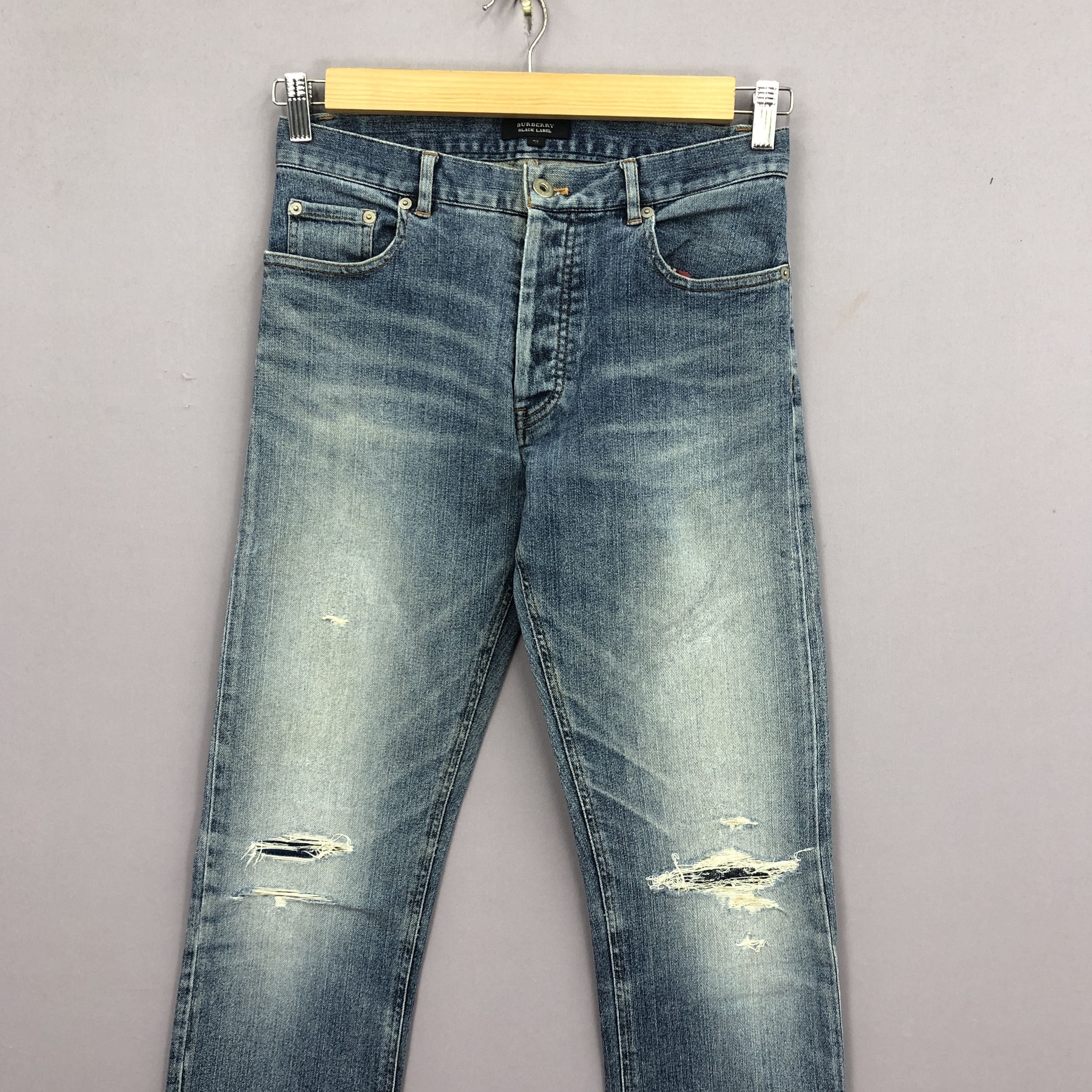 Burberry Vintage Burberry Jeans Burberrys Faded Light Wash Denim Size 28" / US 6 / IT 42 - 3 Thumbnail