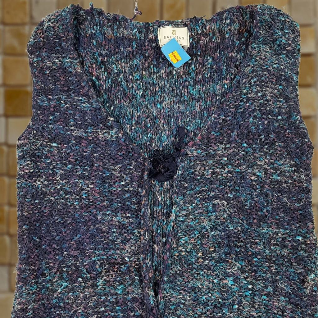 Vintage VINTAGE Blue Knit Vest Women M Sleeveless Retro Winter Express Tricot Sweater Outdoor Shirt Size M / US 6-8 / IT 42-44 - 1 Thumbnail