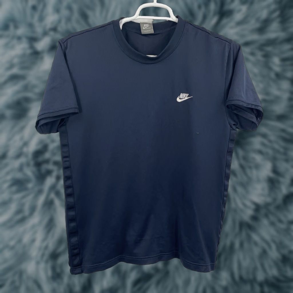 Nike Nike T Shirt Adult XL Navy Blue White Gym Workout Mens Lightweight Pullover Crew Neck Short Sleeve Solid Nike Shirt Mens XL Navy Blue White Size US XL / EU 56 / 4 - 1 Thumbnail