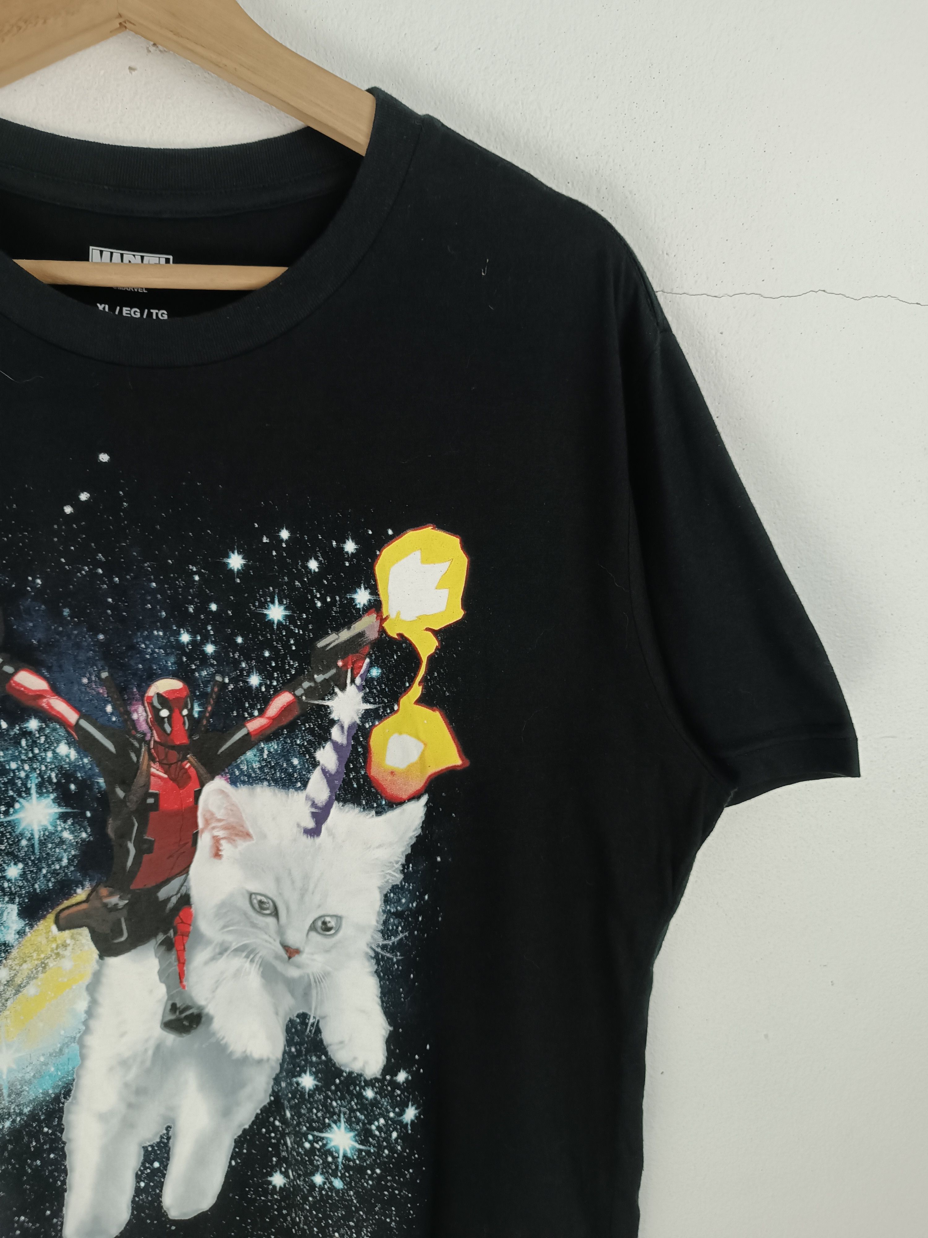 Marvel Comics VINTAGE DEADPOOL MARVEL SUPERHEROES HUMOR CAT PET FUNNY TEE Size US L / EU 52-54 / 3 - 6 Thumbnail