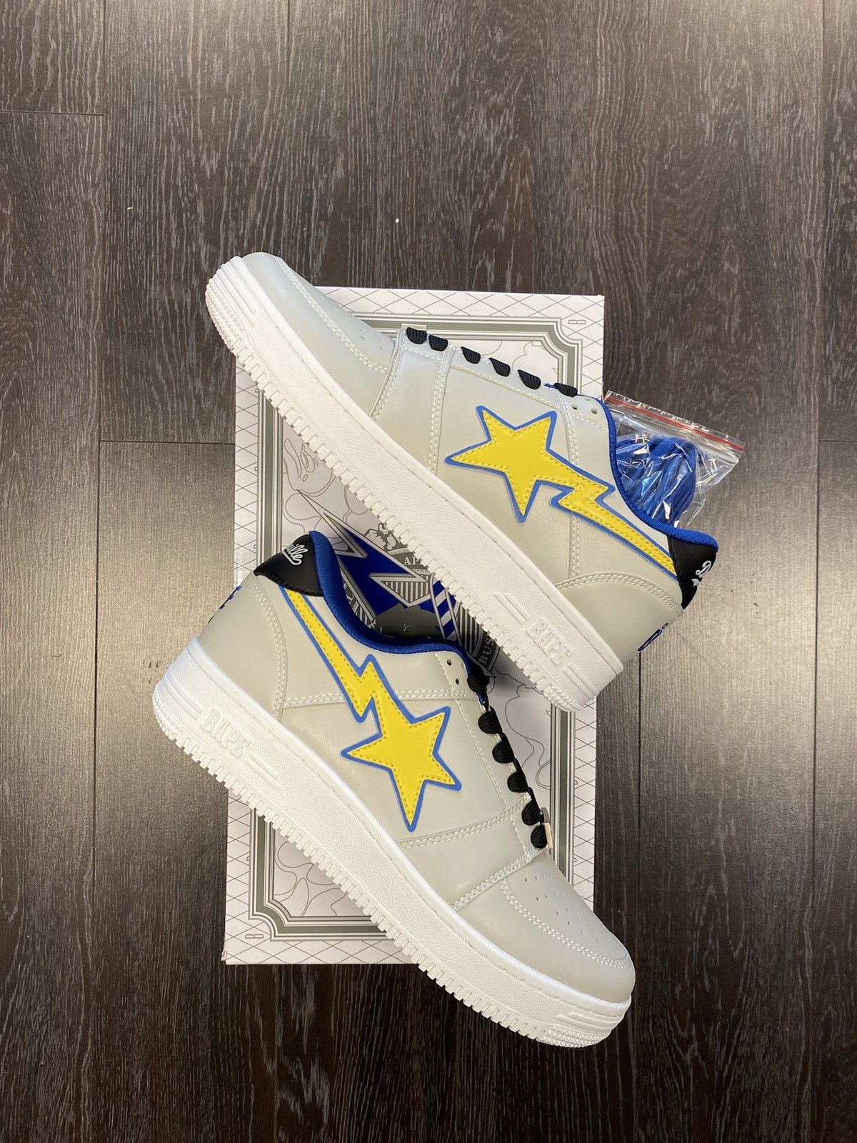 Bape × Dreamville Bapesta Low Dreamville Size US 9 / EU 42 - 2 Thumbnail