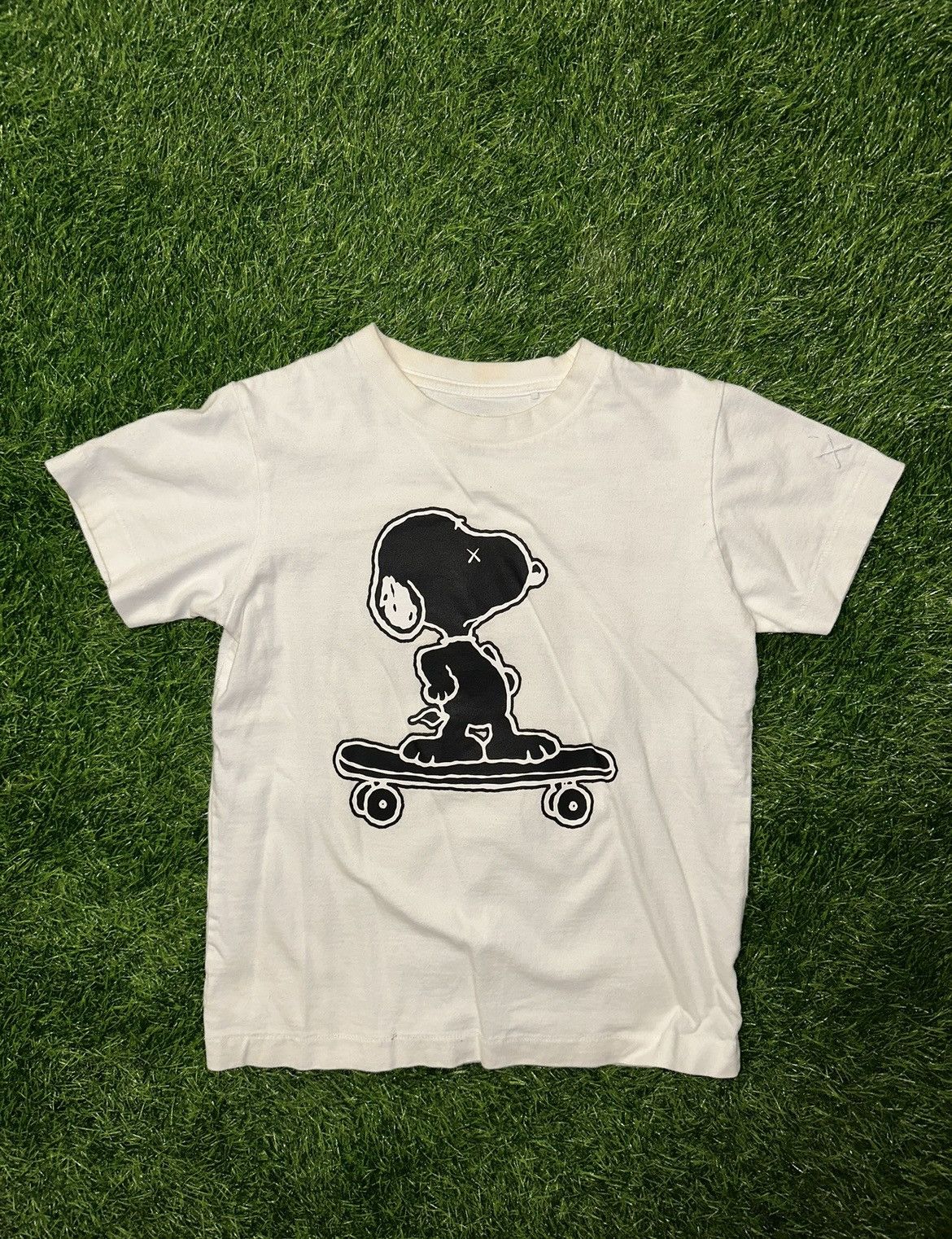 Kaws × Peanuts Uniqlo Kaws Peanuts Tee Shirt Size Age 7-8 Size US XXS / EU 40 - 1 Thumbnail