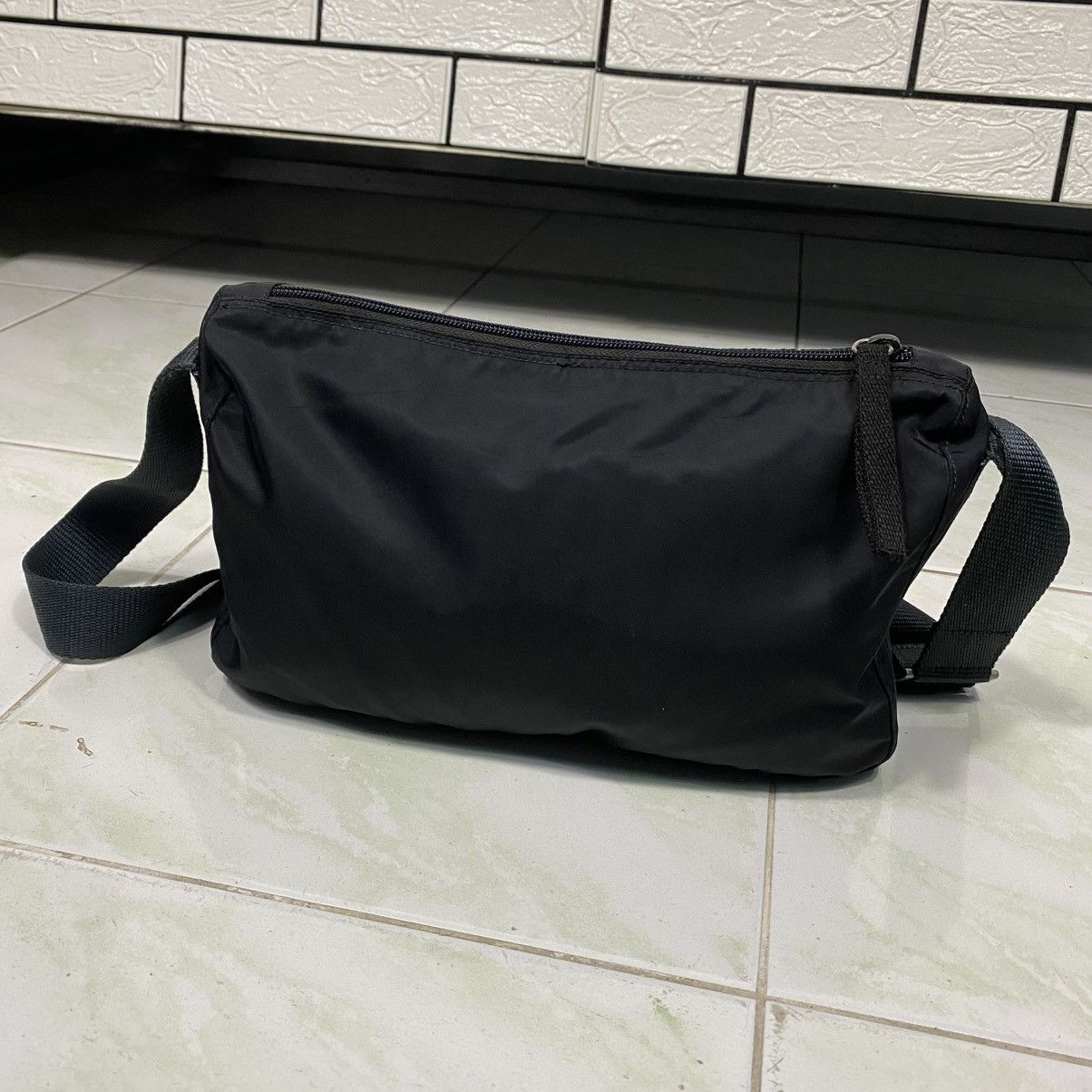 Prada 🔥VINTAGE SLING BAG PRADA MILANO Size ONE SIZE - 9 Thumbnail
