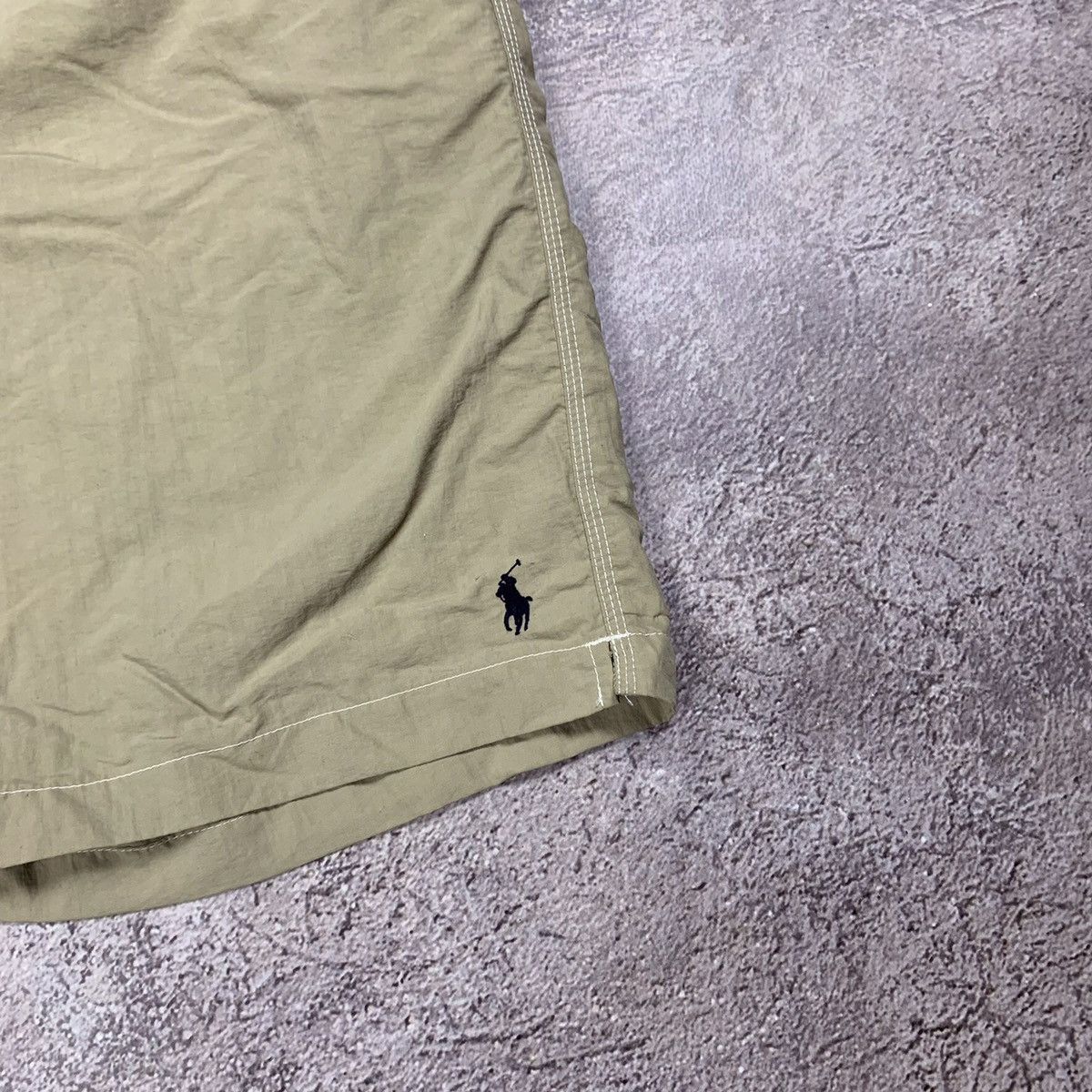 Vintage Vintage Nike Cargo Shorts Swoosh Y2K Streetwear Khaki 38 Size US 38 / EU 54 - 3 Thumbnail
