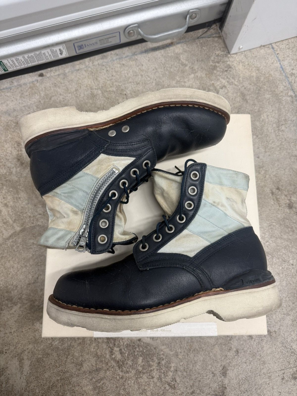 Visvim Visvim 7 Hole 73 Folk Rare Navy Size US 9.5 / EU 42-43 - 1 Thumbnail