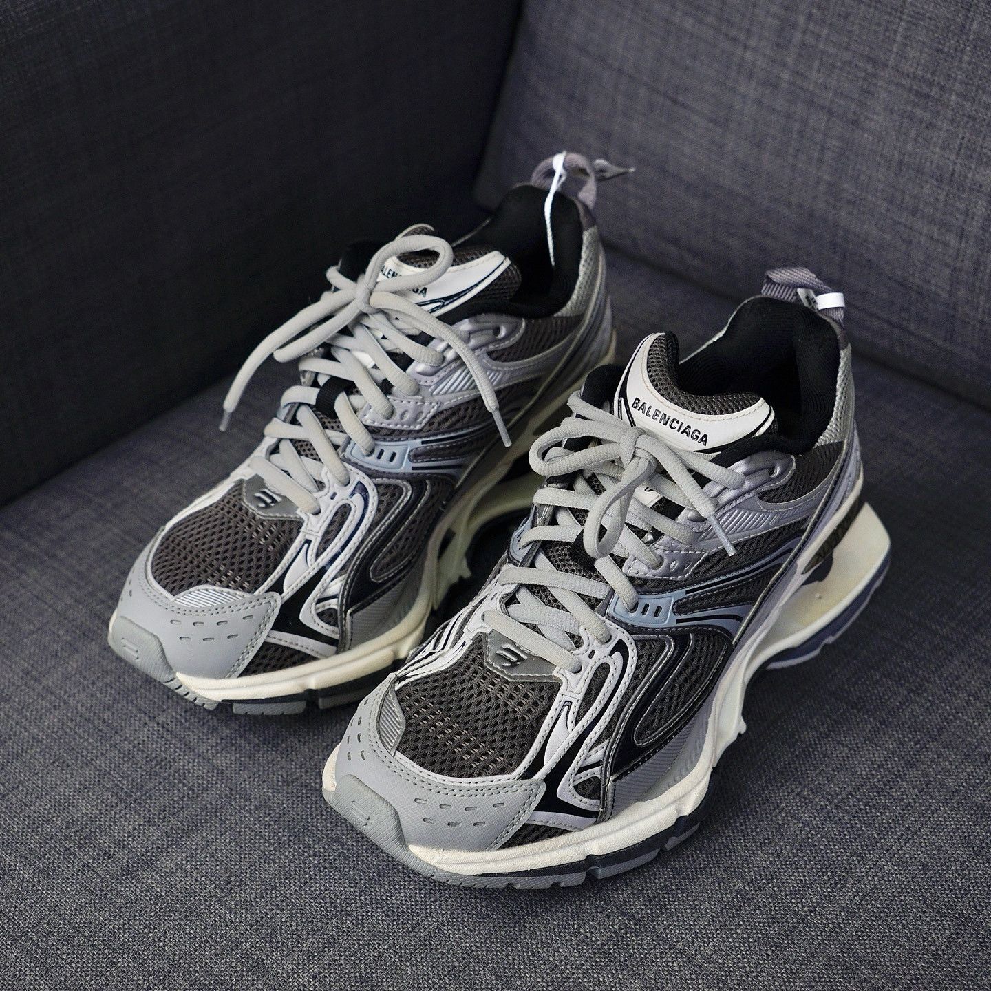 Balenciaga Balenciaga X-Pander Low-Top Sneakers Size 37 Size US 7 / IT 37 - 1 Thumbnail