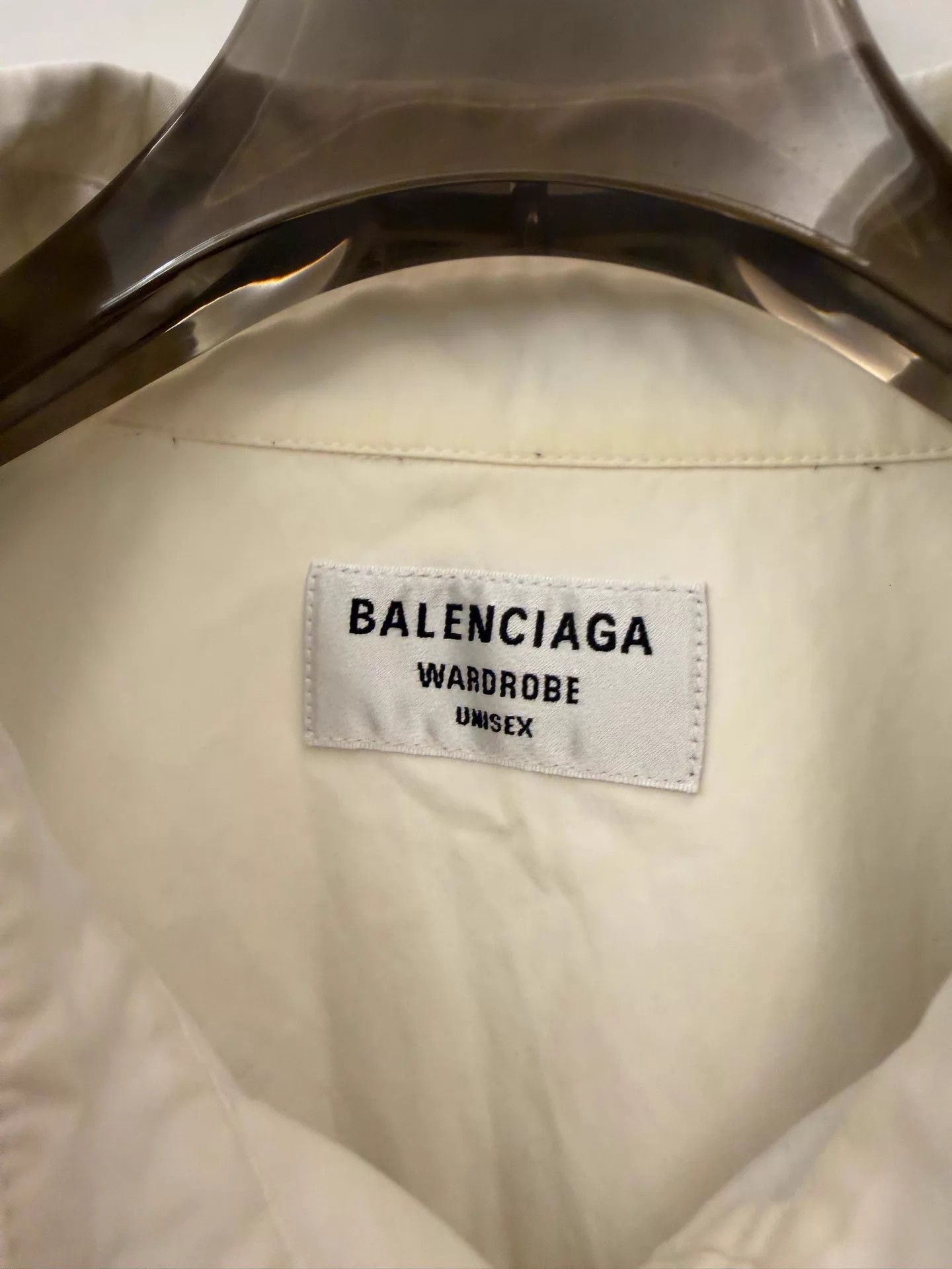 Balenciaga Balenciaga Est1917 Shield Wheat Embro SS White Shirt 34 Size XS / US 0-2 / IT 36-38 - 2 Thumbnail