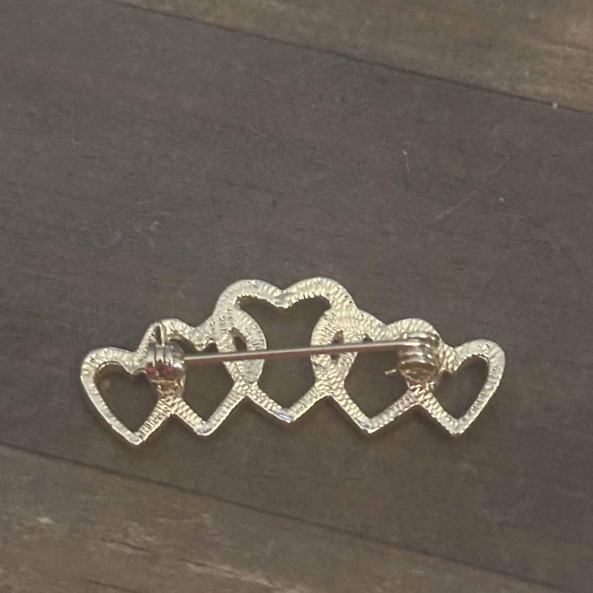 Vintage Vintage gold tone intertwined hearts brooch Size ONE SIZE - 3 Thumbnail