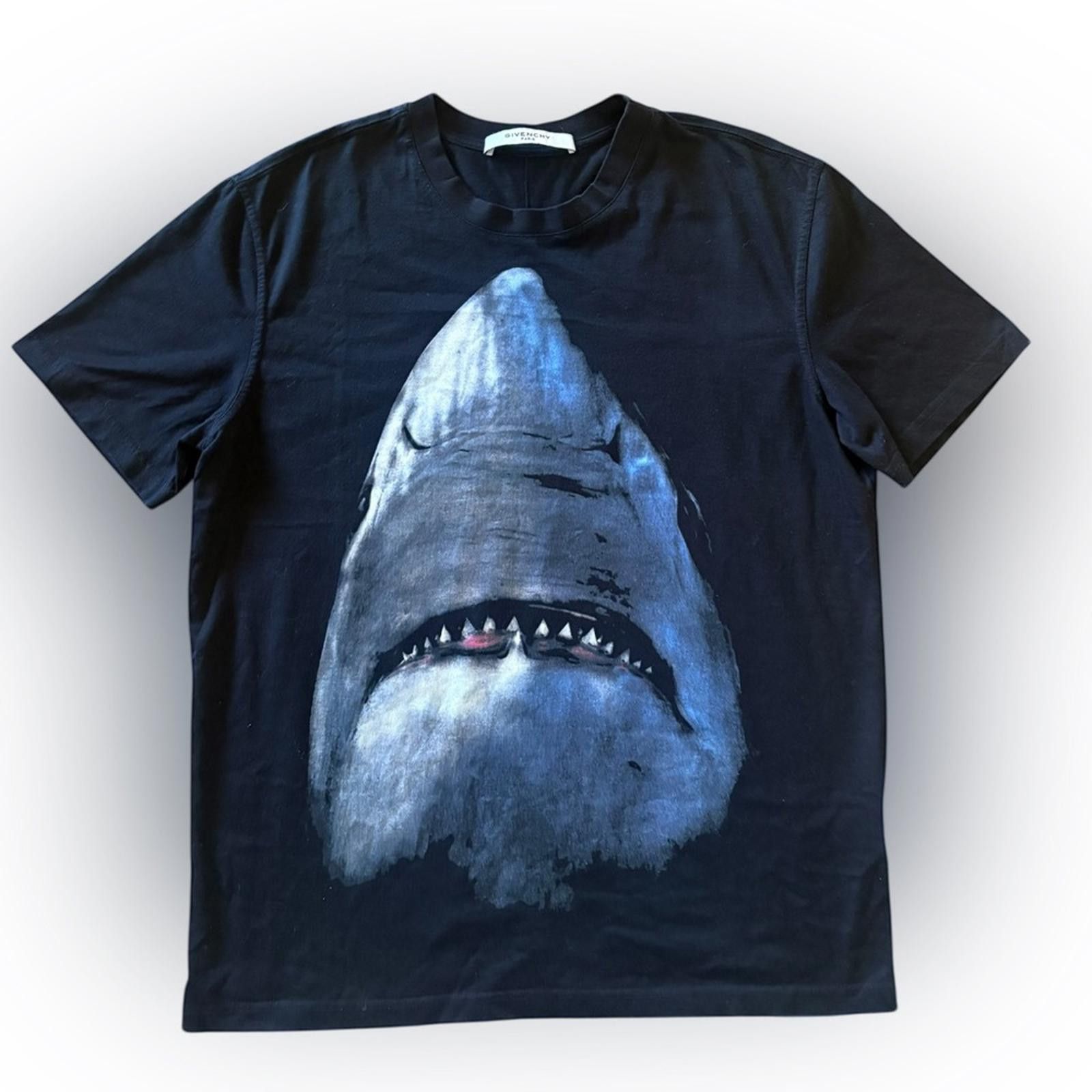 Givenchy Givenchy Shark Print Columbian Fit T-Shirt Black Size S Size US S / EU 44-46 / 1 - 2 Thumbnail