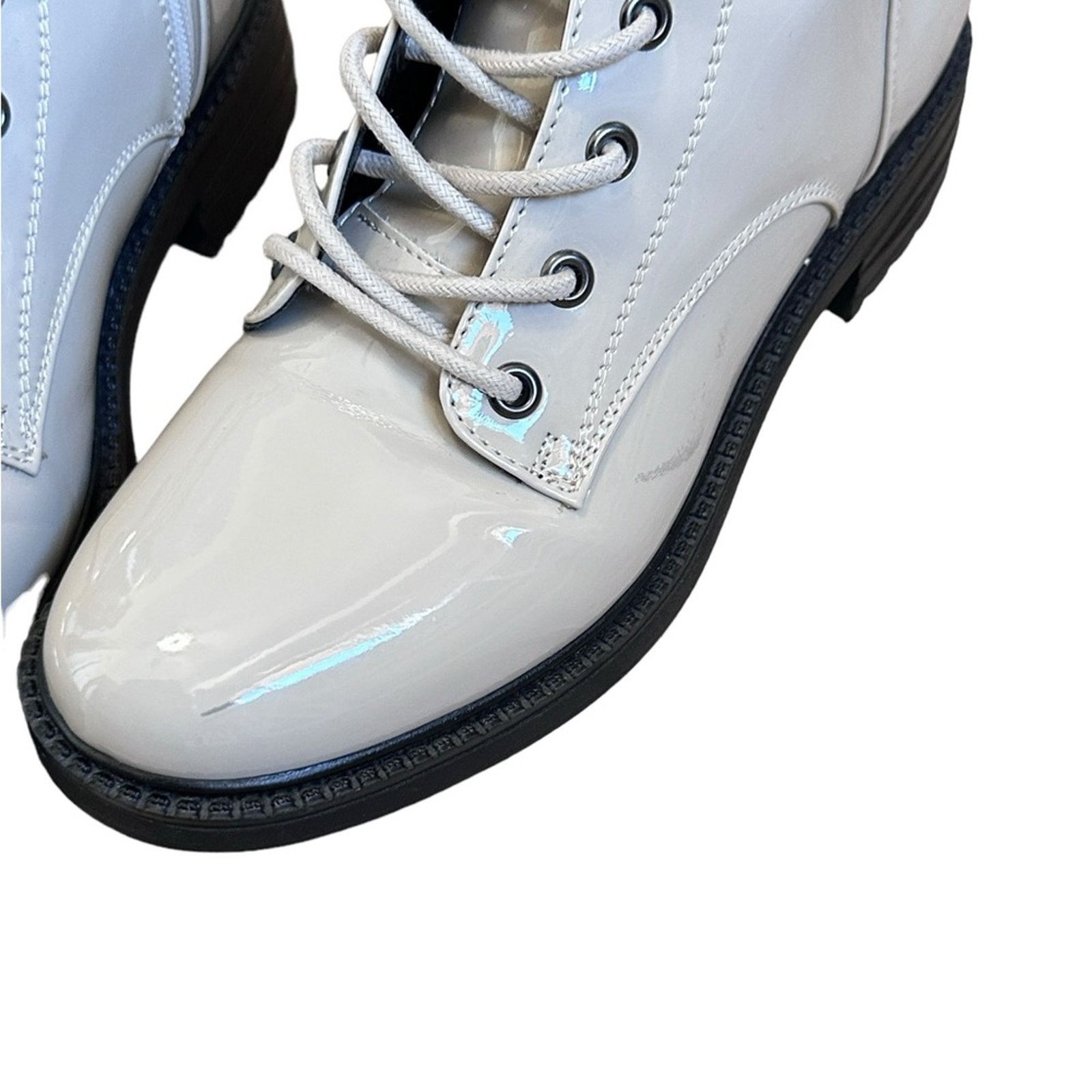 Guess Guess Gabie Boots in Cream Size US 8 / IT 38 - 9 Thumbnail