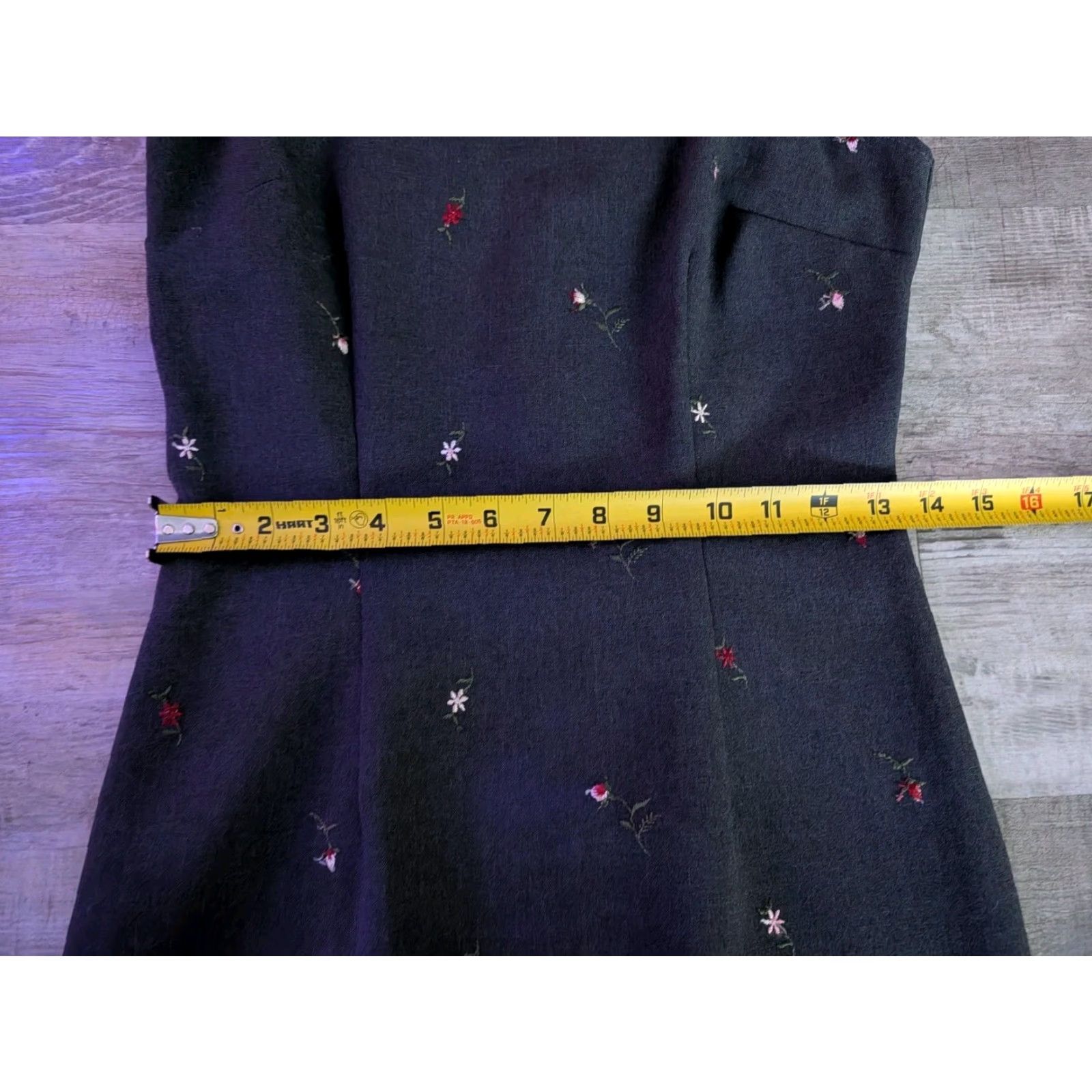 Vintage VINTAGE City Triangles Dress 7 Women Knee Length A-Line Charcoal Embroidered Flowers 90s Beach Flower Cotton Polyester Spandex USA Made EUC Size M / US 6-8 / IT 42-44 - 7 Thumbnail