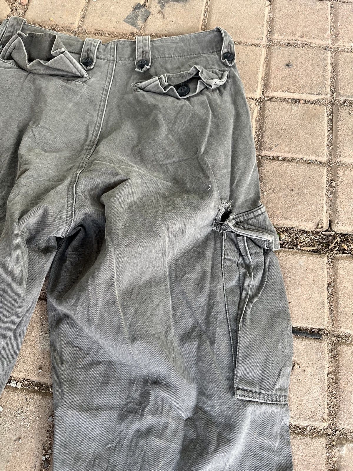 Alpha Industries × Vintage Vintage Alpha Industry Olive Military Cargopant Size US 28 / EU 44 - 16 Thumbnail