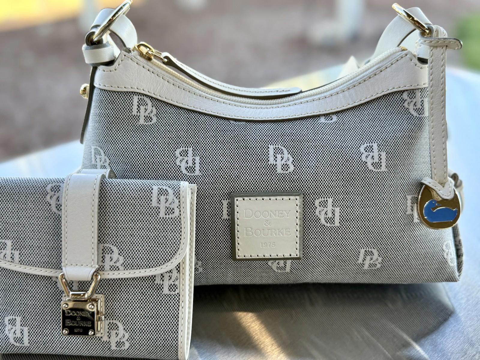 Dooney & Bourke Dooney & Bourke White Leather/Canvas HoboBag Matching Wallet Size ONE SIZE - 3 Thumbnail