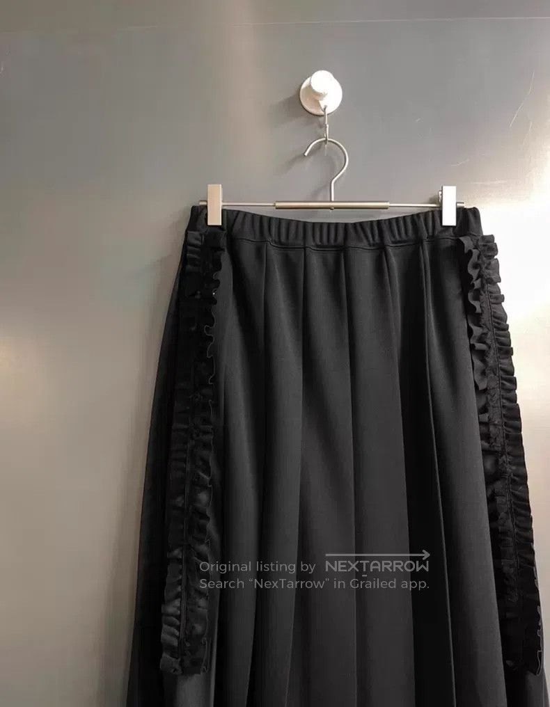 Comme des Garcons Comme des Garcons Size XS Pleated lace hem skirt Size 23" - 1 Thumbnail
