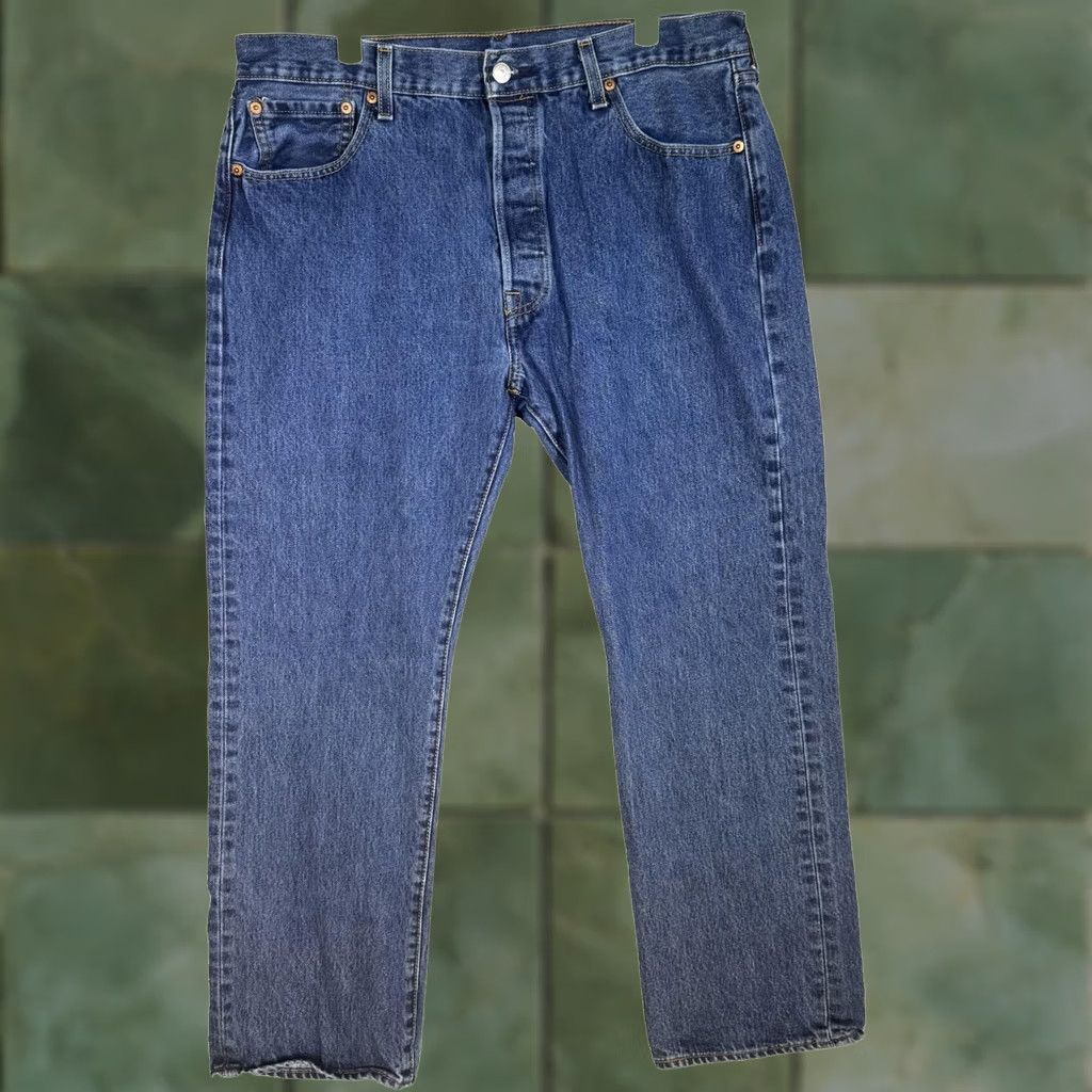 Levi's VINTAGE Levi's 501 Jeans Mens 36x30 Blue Straight Leg Button Fly Original Fit Button Fly Size US 36 / EU 52 - 1 Thumbnail