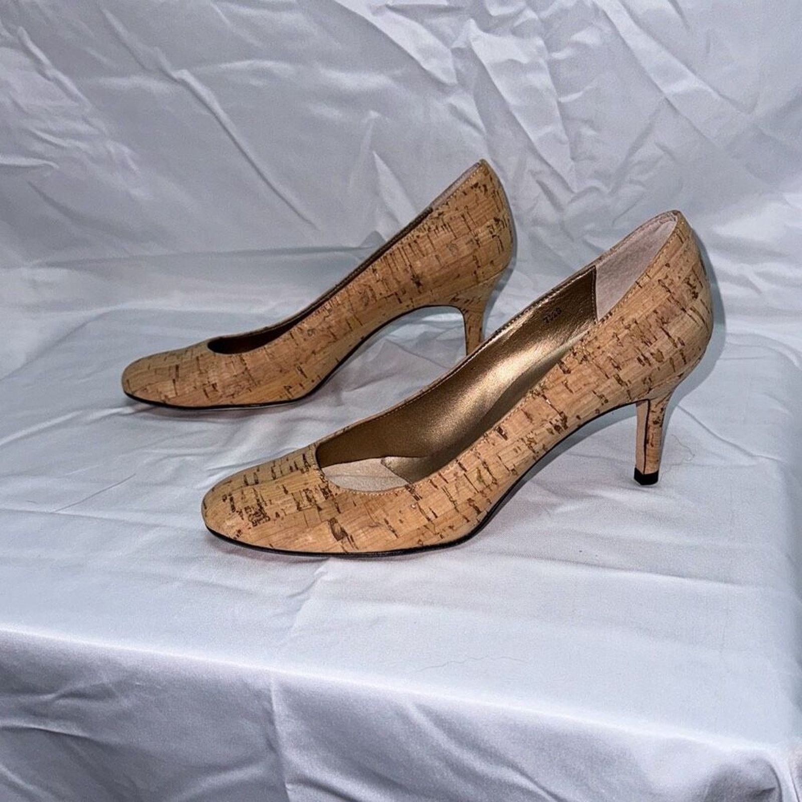 VANELI VanEli Cork Round Toe Court Heels | Sz 7.5 Size US 7.5 / IT 37.5 - 3 Thumbnail