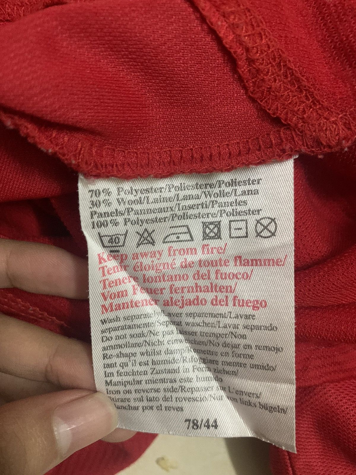 Umbro × Vintage Original Manchester United Home 2000 Jersey Nameset Beckham Size US L / EU 52-54 / 3 - 5 Thumbnail