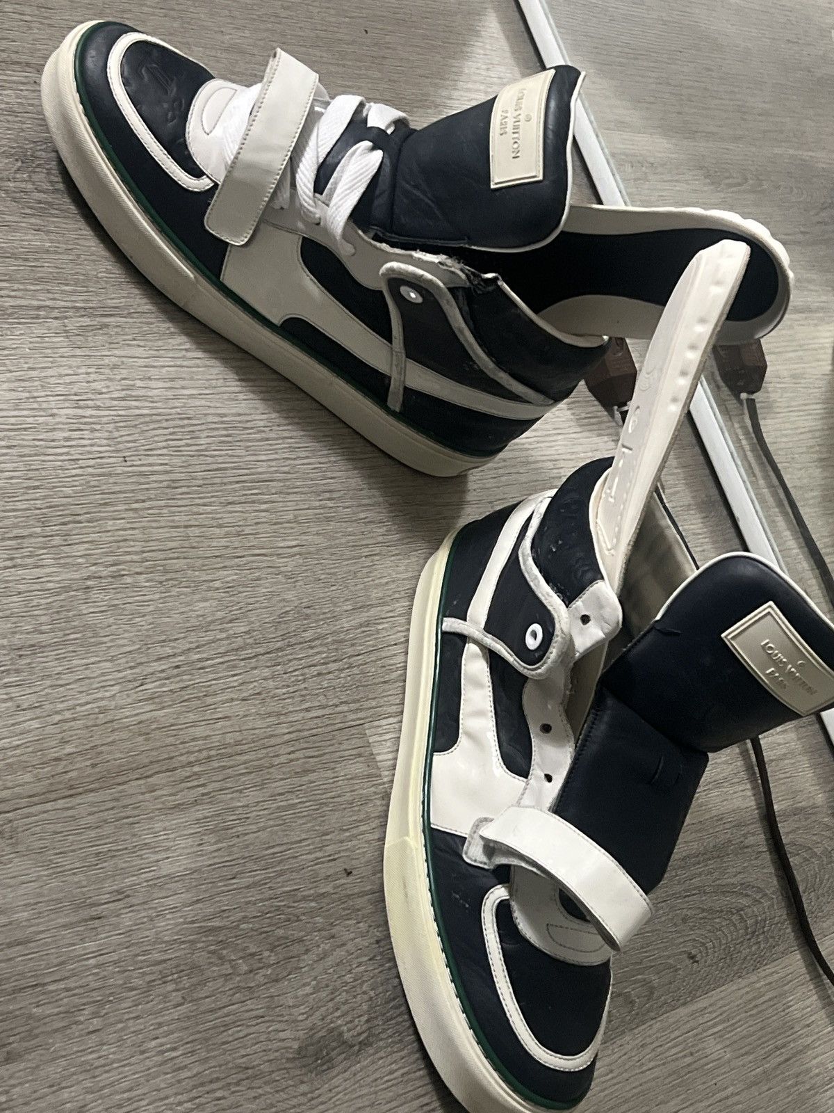 Louis Vuitton Louis Vuitton Men size 9.5 Size US 9.5 / EU 42-43 - 6 Thumbnail