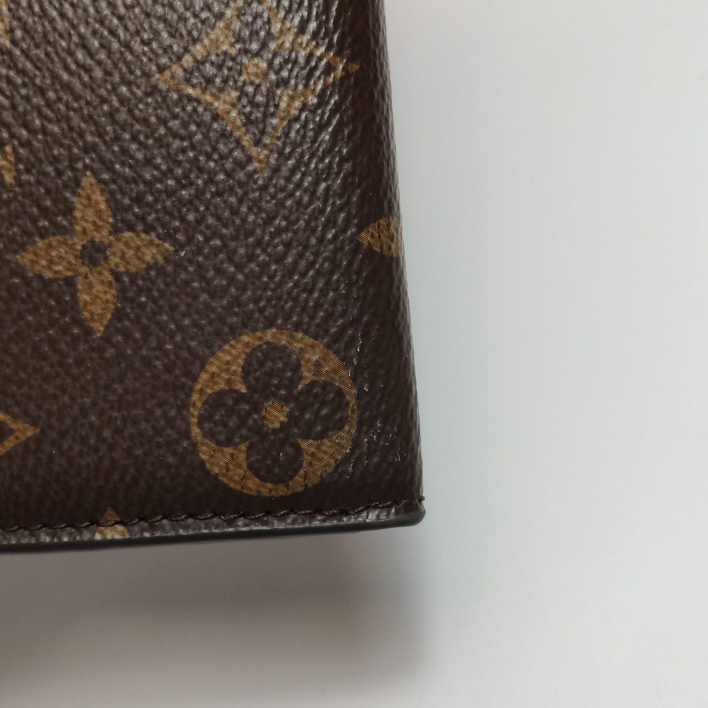 Louis Vuitton Louis Vuitton (LV) Emilie leather Monogram print snap walle Size ONE SIZE - 9 Thumbnail