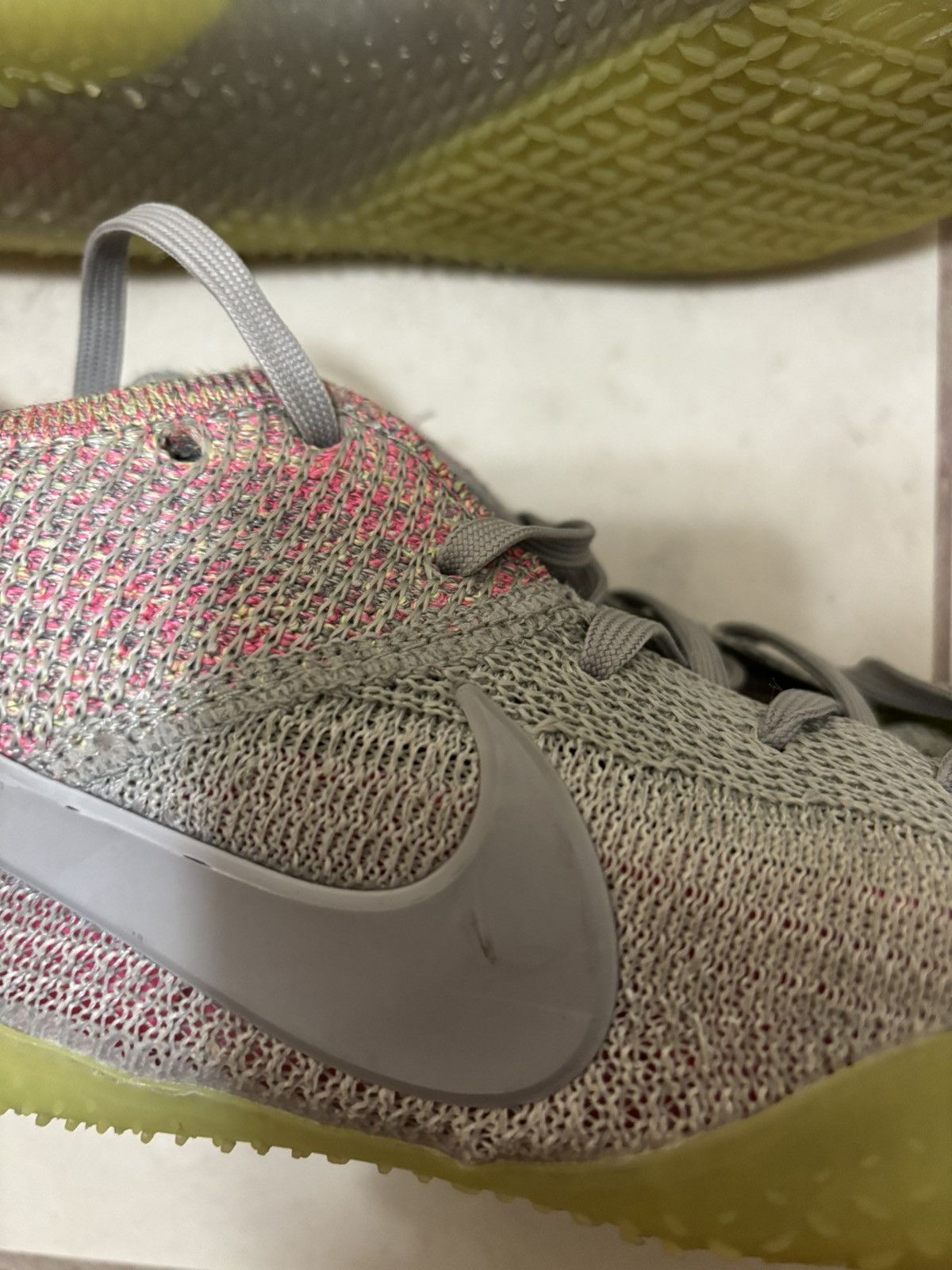 Nike Rare Nike Kobe NXT 360 Wolf Grey Multi-Color Green Size 9.5 Size US 9.5 / EU 42-43 - 22 Thumbnail