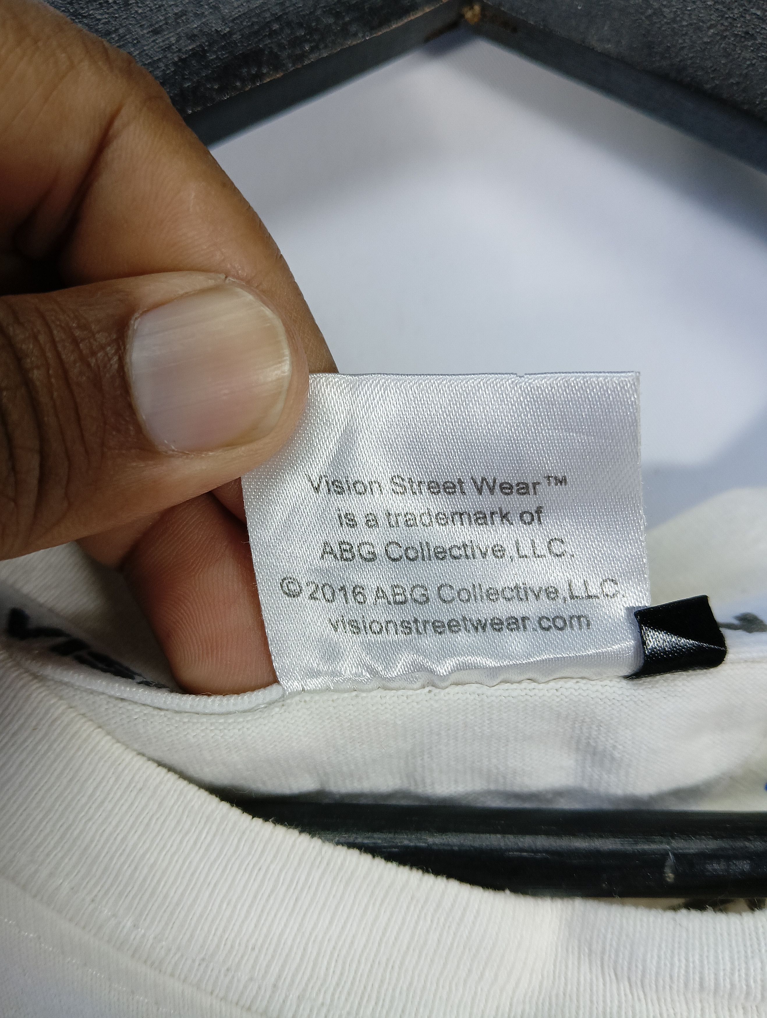 Vision Streetwear VISION STREETWEAR TEE BIG LOGO DISTRESSED Size US M / EU 48-50 / 2 - 6 Thumbnail