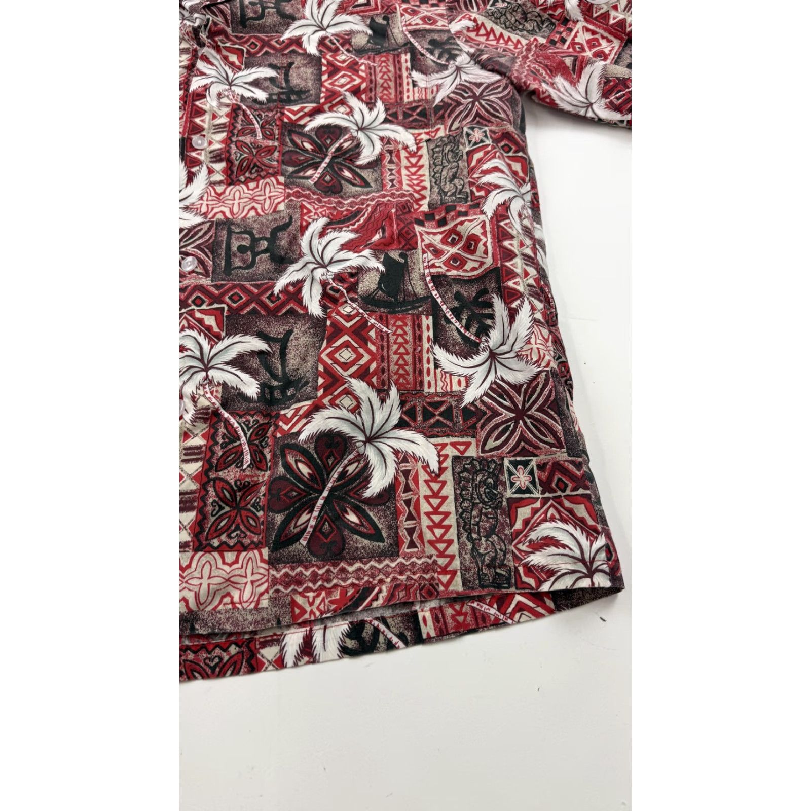 ALOHAS VINTAGE Winnie Fashion Hawaiian Shirt Mens Large Red Black Aloha Tapa Made in Hawaii Size US L / EU 52-54 / 3 - 2 Thumbnail