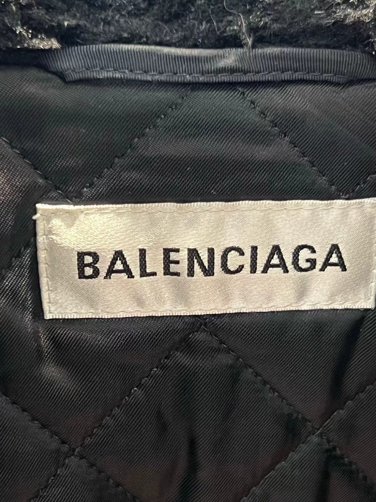 Balenciaga Balenciaga Black White Letter Teddy Coat Size US S / EU 44-46 / 1 - 6 Thumbnail