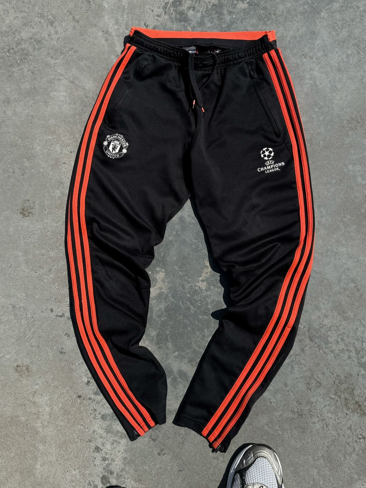 Adidas Adidas Manchester United Y2k Training Soccer Blokecore Pants Size US 32 / EU 48 - 2 Thumbnail