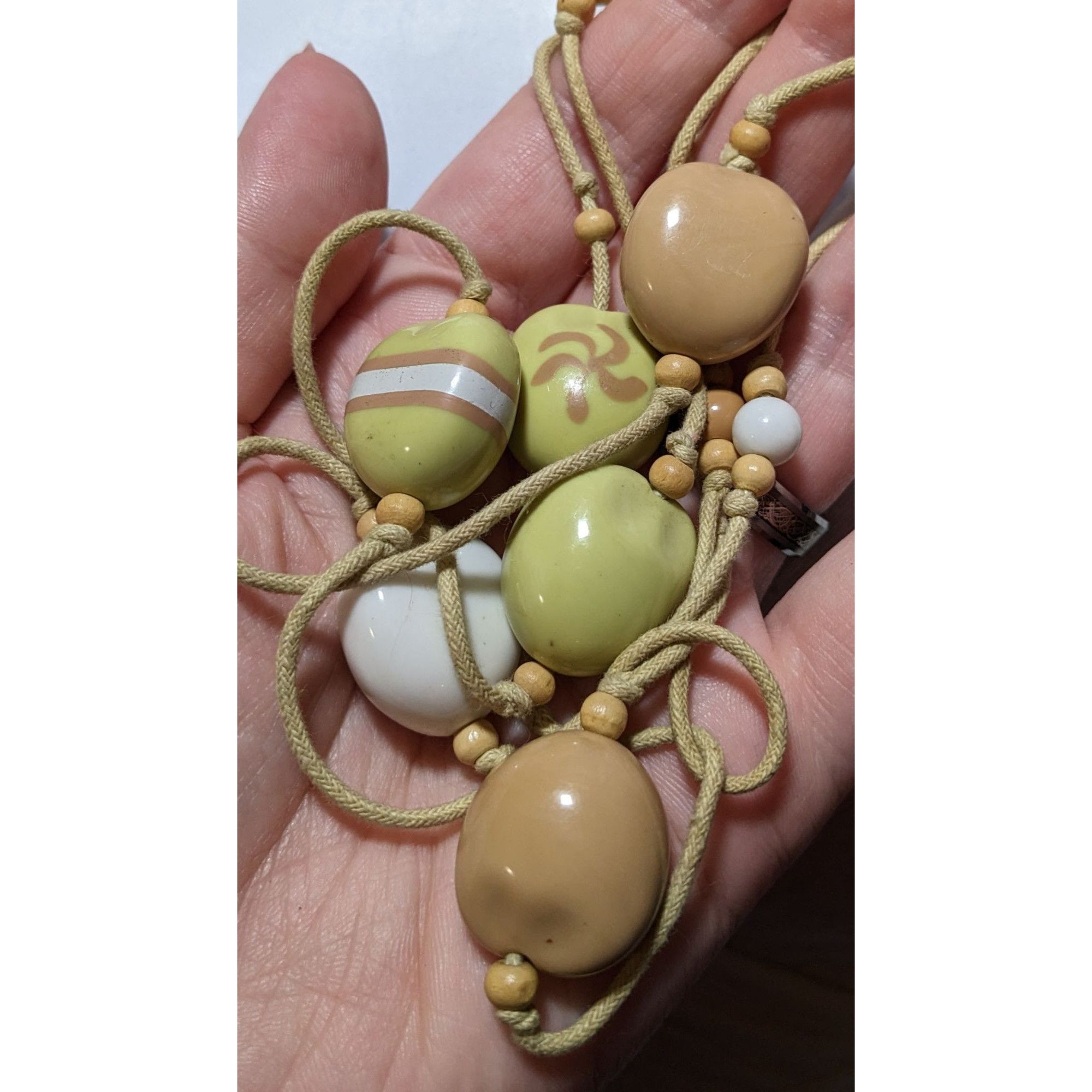 Other Vintage Floral Yellow Kukui Nut Necklace Size ONE SIZE - 8 Thumbnail