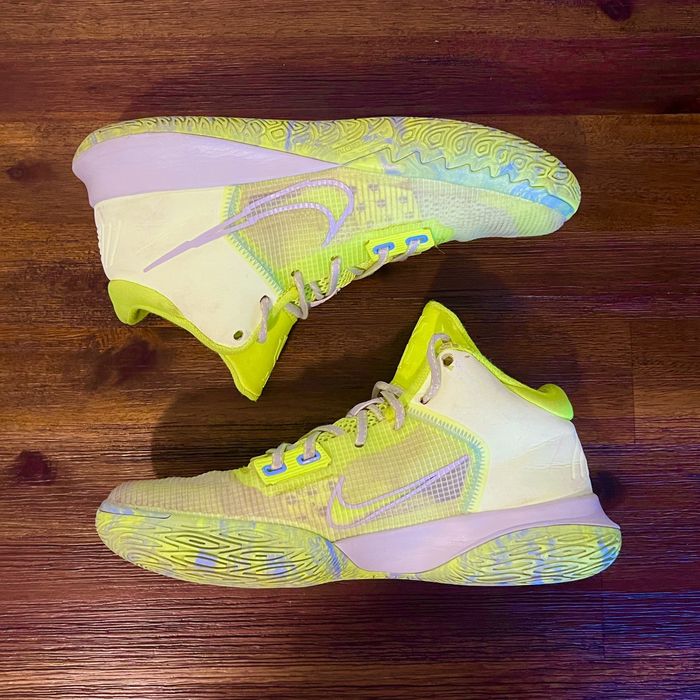 Volt nike hotsell kyrie 4