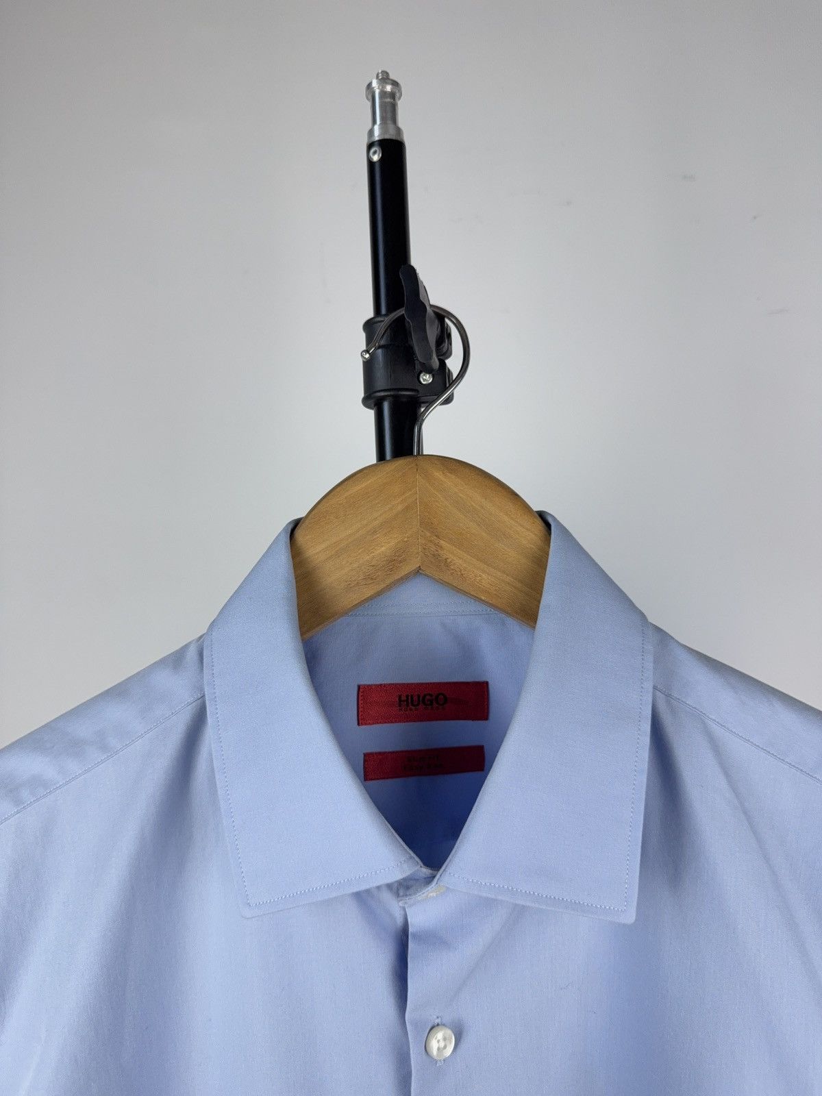 Designer Luxury Designer Hugo Boss Blue Slim Fit Shirt Size US M / EU 48-50 / 2 - 3 Thumbnail
