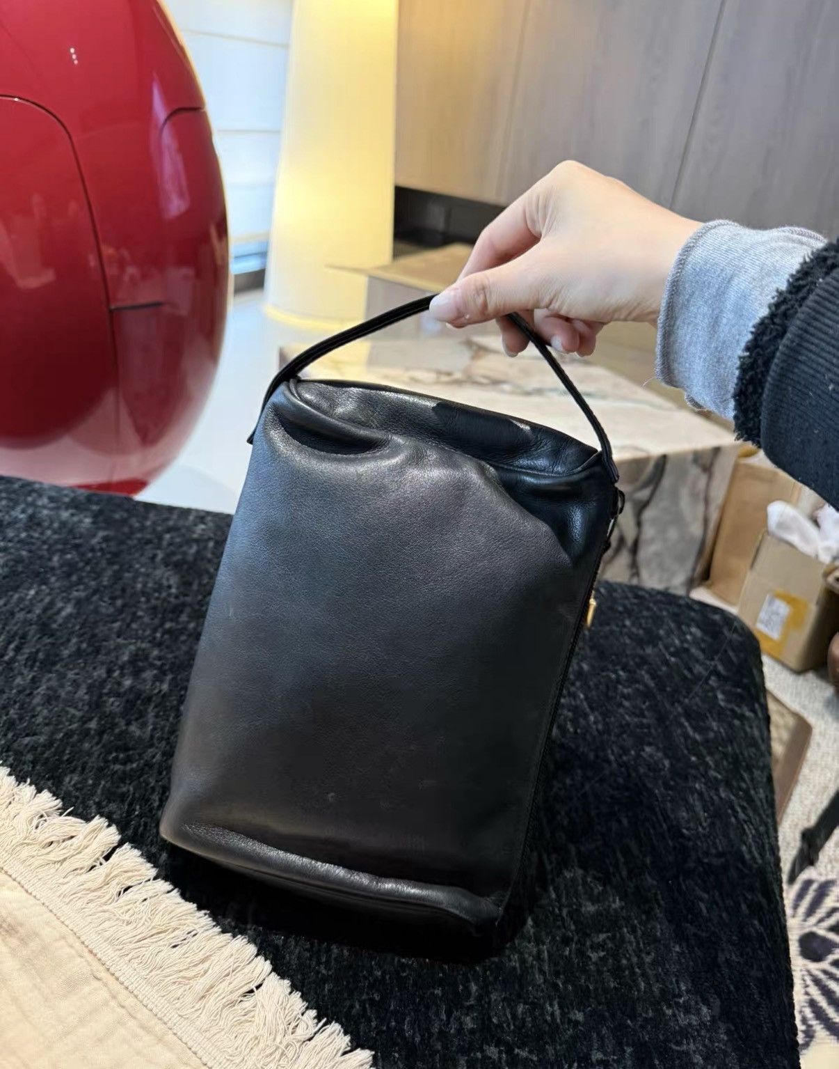 Loewe Loewe Vintage Black Lambskin Vertical Mini Handbag J36 Size ONE SIZE - 2 Thumbnail