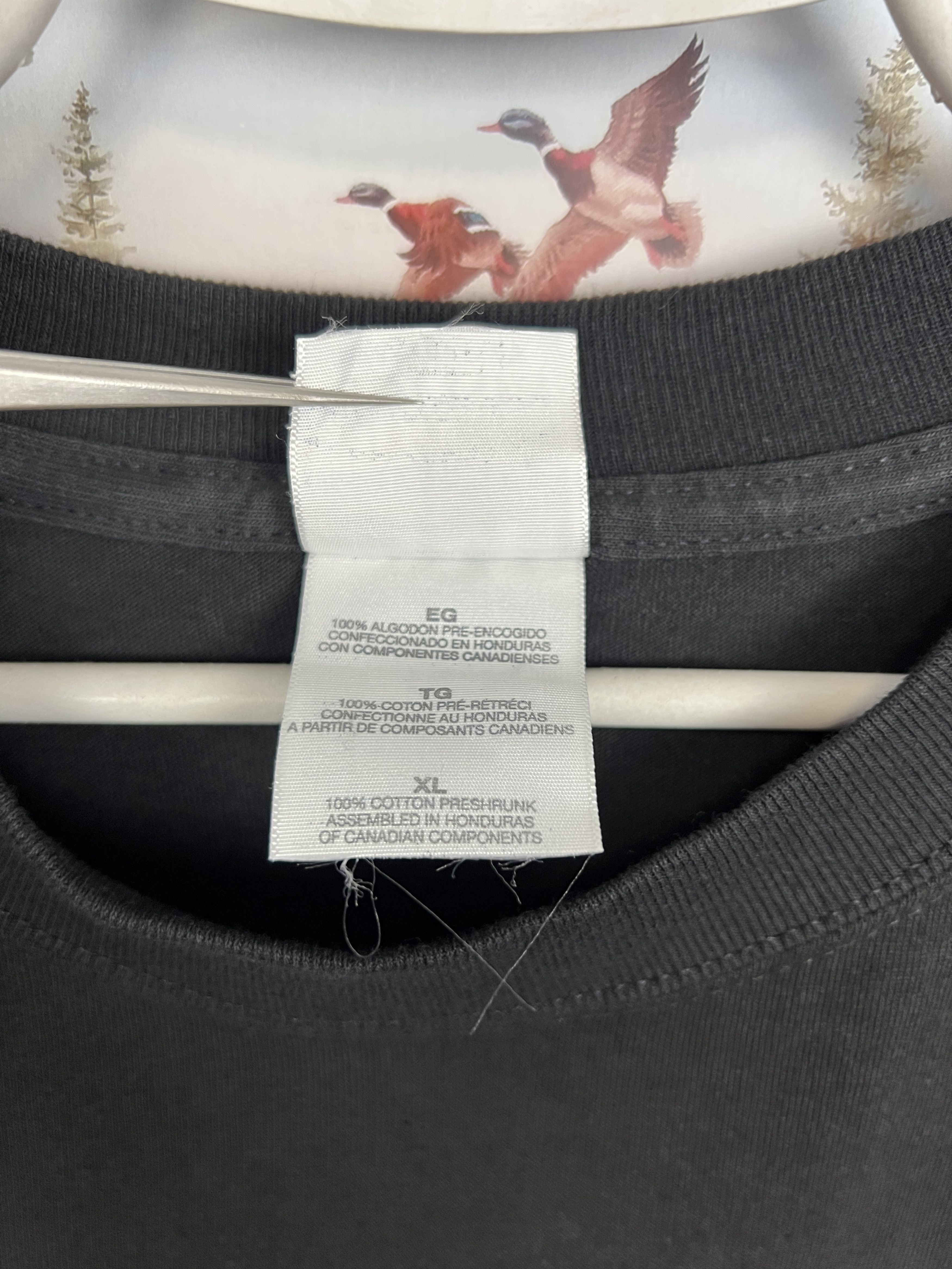 Vintage Rare Vintage The World Is Not Enough James Bond Tee Size US XL / EU 56 / 4 - 8 Thumbnail