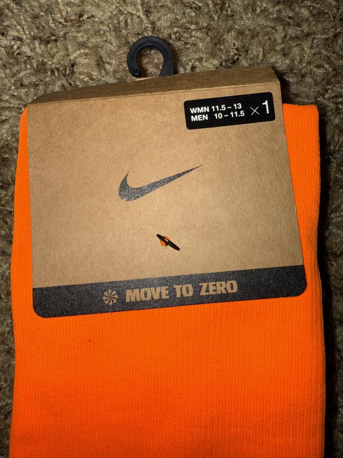 Nike Nike Men’s PSG Paris Saint Germain Home 2025-2026 Socks Sample Size ONE SIZE - 2 Thumbnail