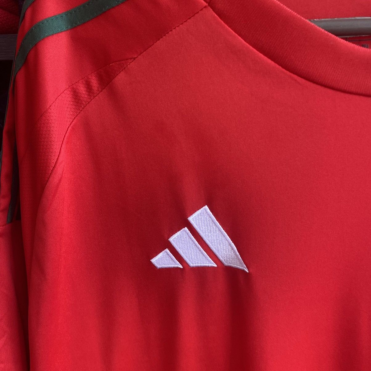 Adidas Mens Adidas Wales National Soccer team sport jersey Size US XXL / EU 58 / 5 - 4 Thumbnail