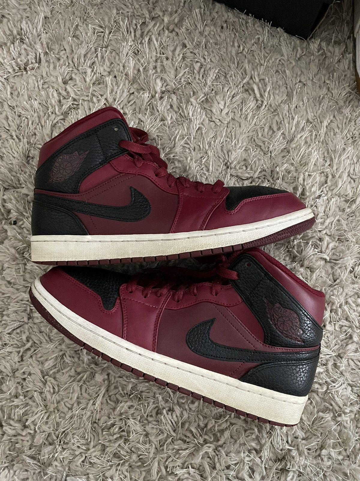 Jordan Brand Jordan 1 Reverse Banned Size US 9.5 / EU 42-43 - 2 Thumbnail