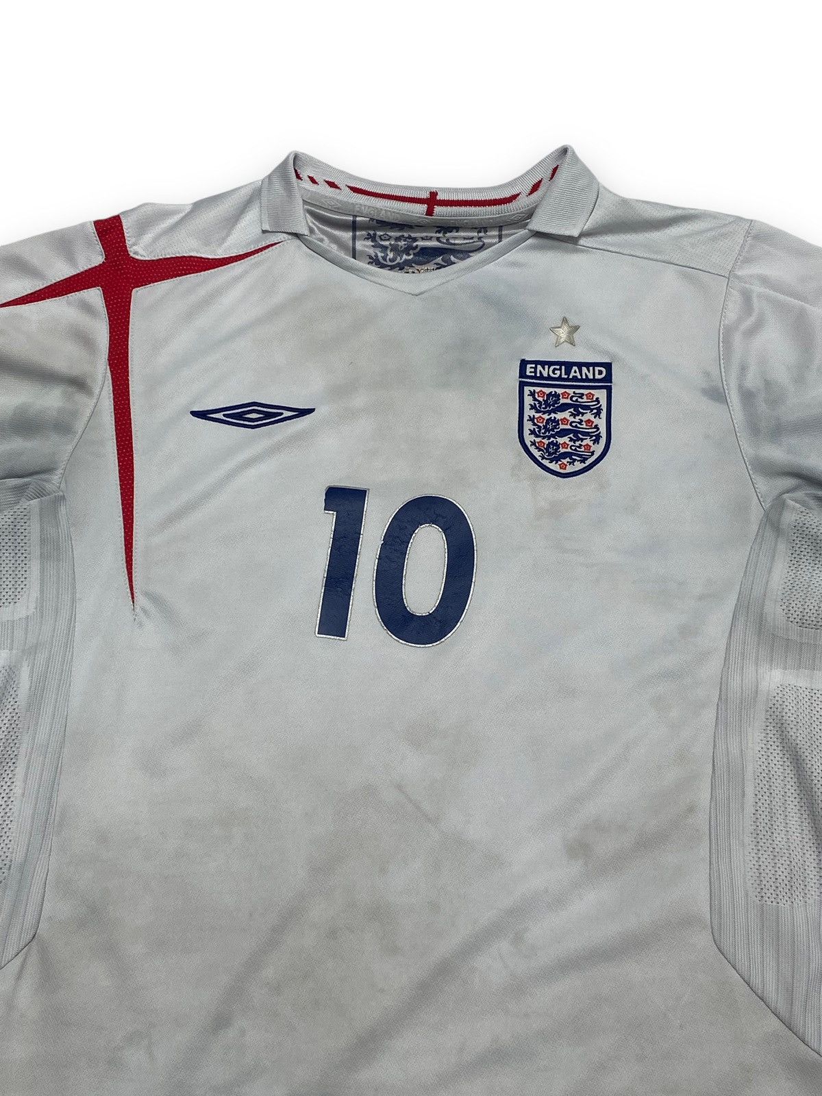 Umbro 06 Vintage UMBRO ENGLAND OWEN Football Distressed Jersey N10 Size US L / EU 52-54 / 3 - 3 Thumbnail