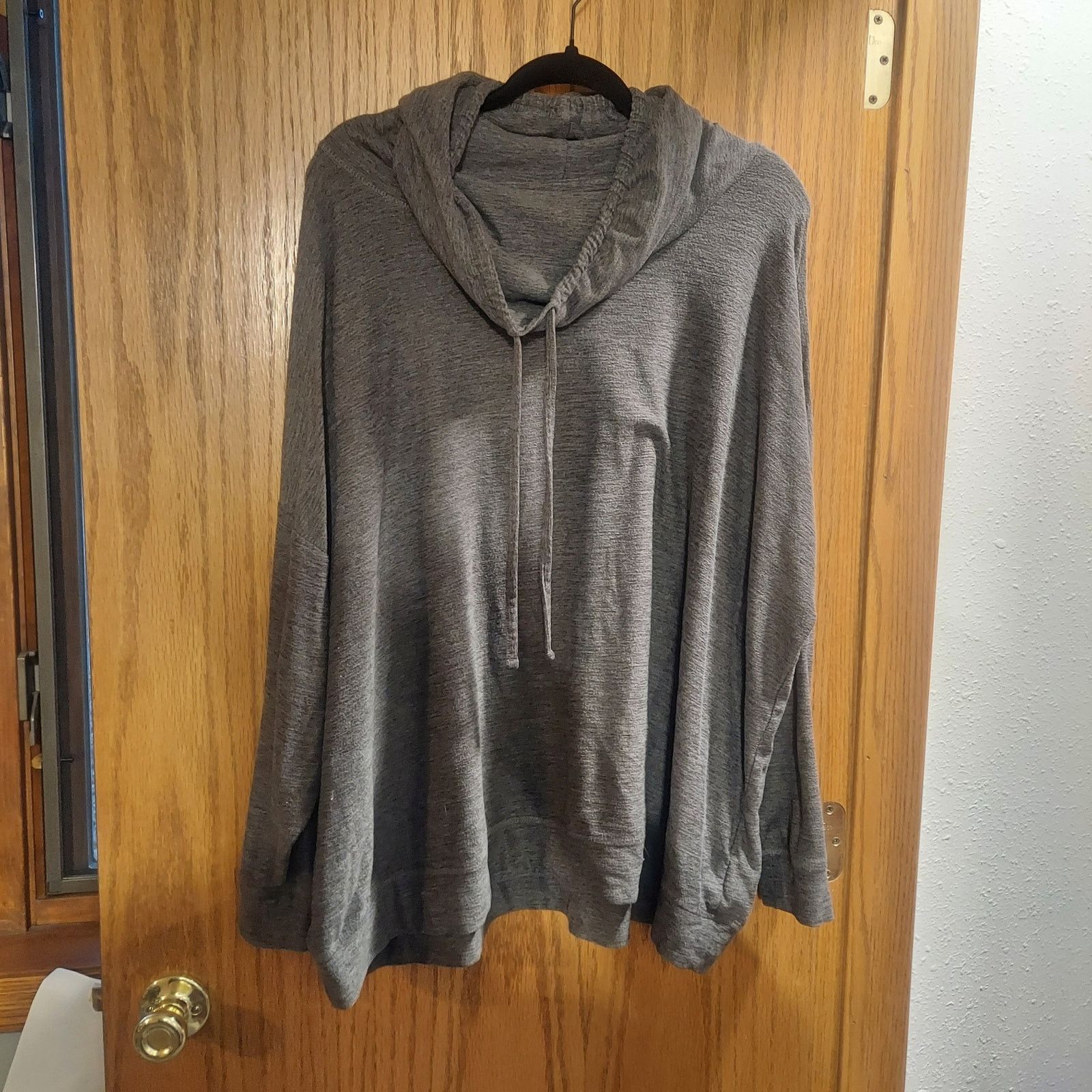 & Other Stories Maurices Gray swoop neck sweatshirt 4x soft Size 4XL / US 24-26 - 1 Thumbnail